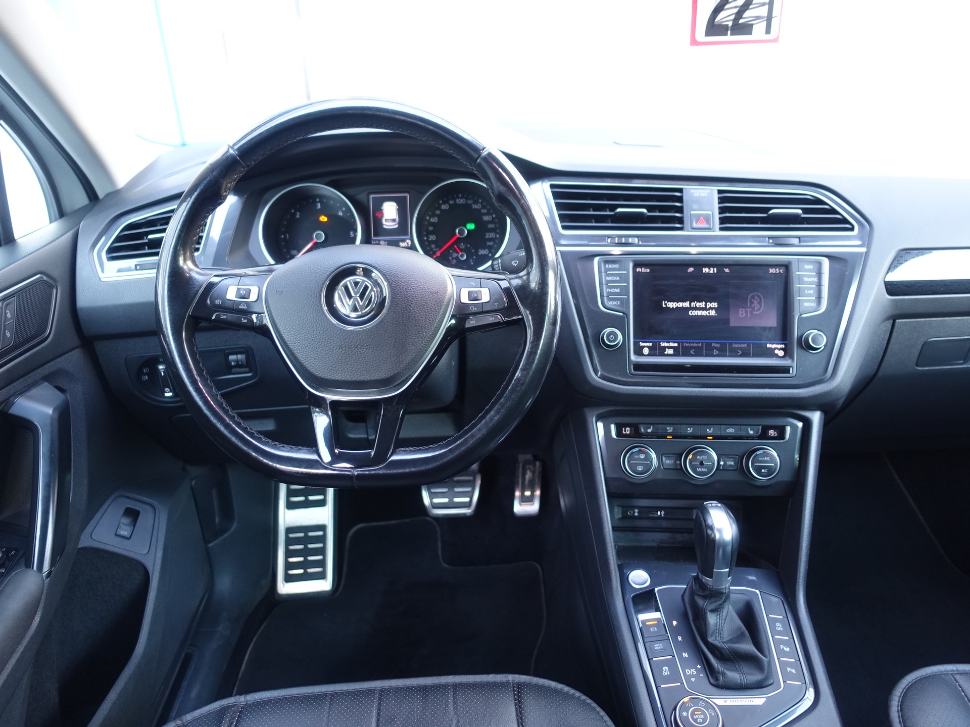 VW Tiguan 2.0 TDI SCR Sound 4Motion DSG-image-13