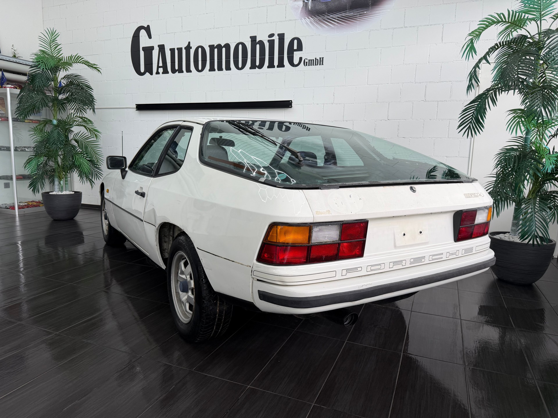 PORSCHE 924-image-6