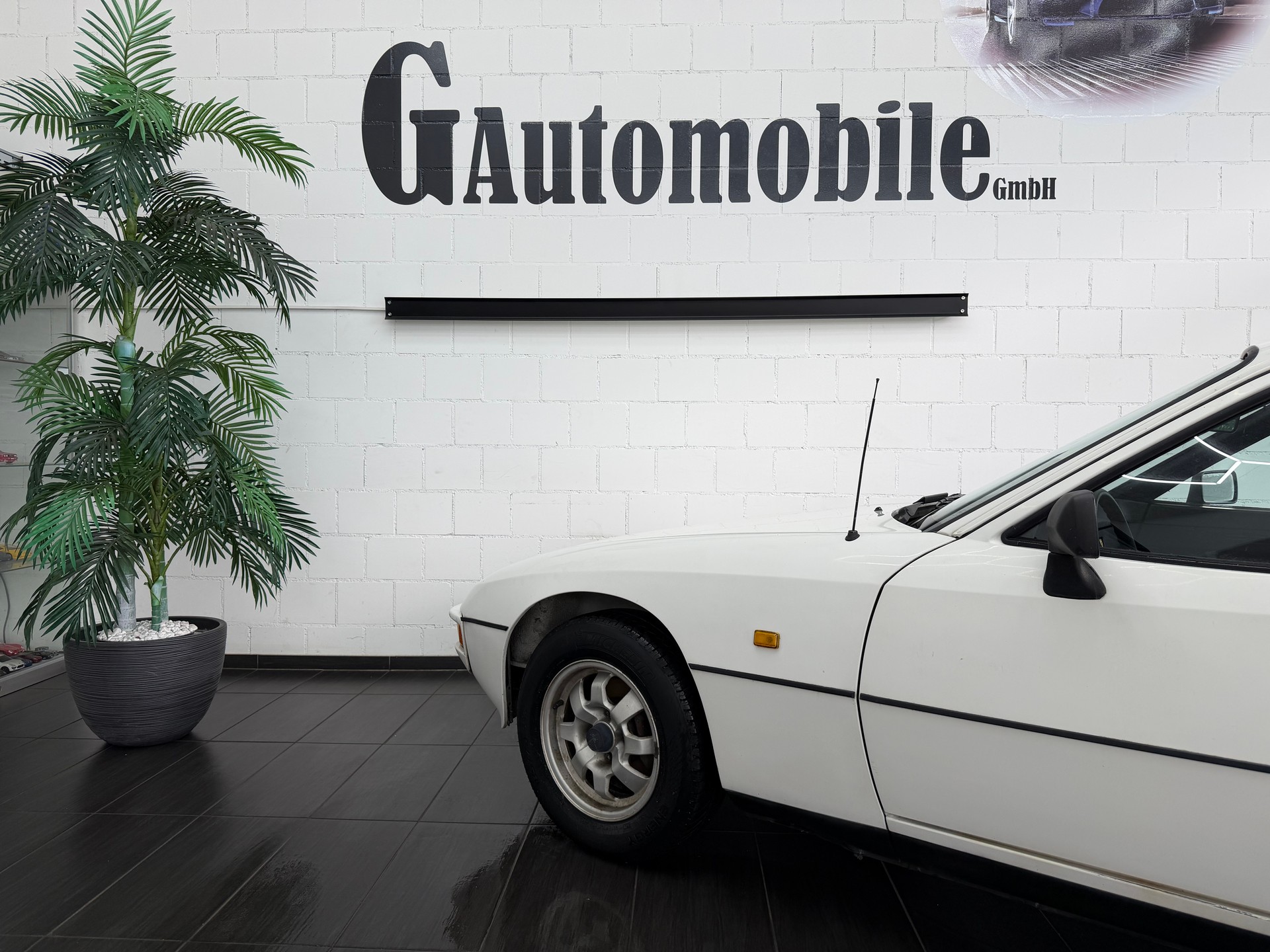 PORSCHE 924-image-4