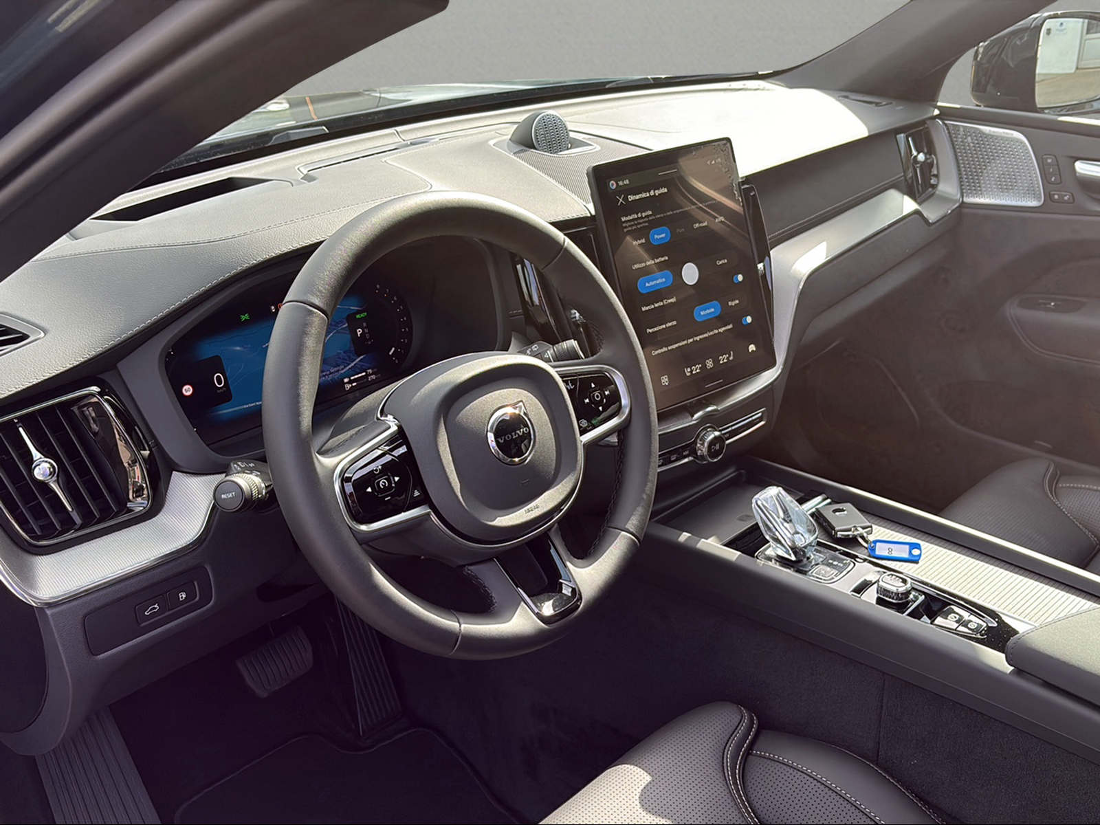 VOLVO XC60 T8 eAWD PluginHybrid Black Edition Geartronic-image-10