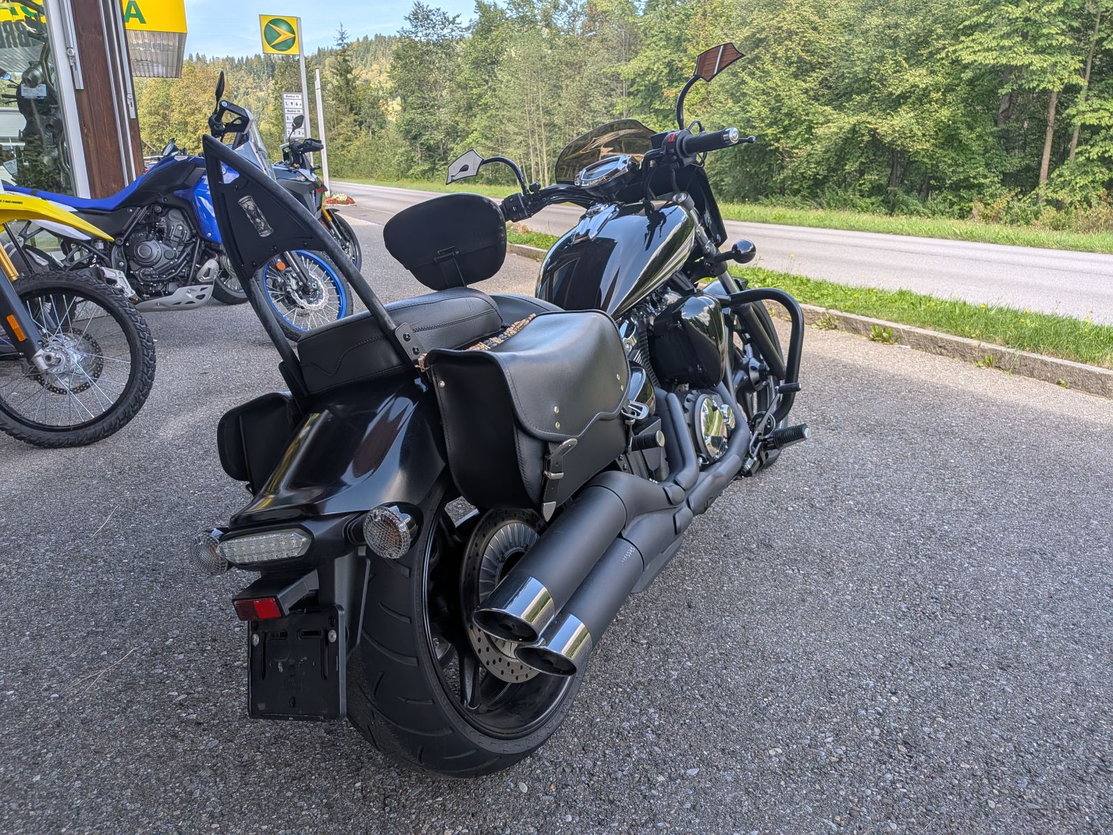 YAMAHA XVS 1300 Custom-image-5