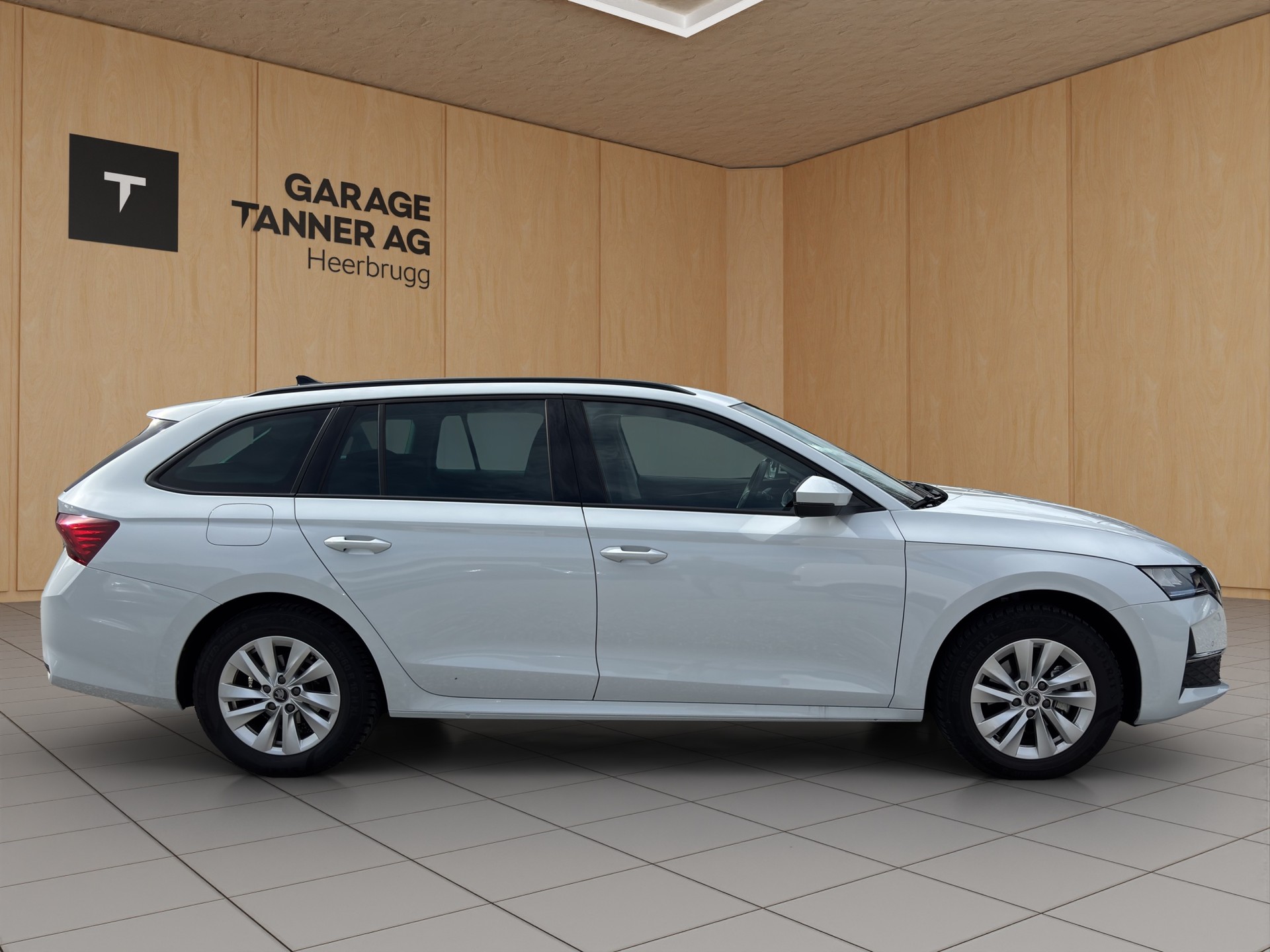 SKODA Octavia Combi 2.0 TDI DSG Selection-showroom-element-3