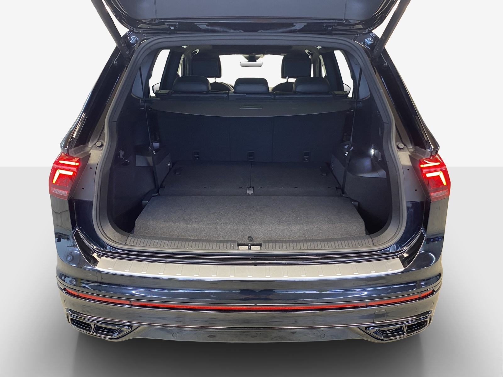 VW Tiguan Allspace R-Line 2.0TSI 245PS DSG-image-12