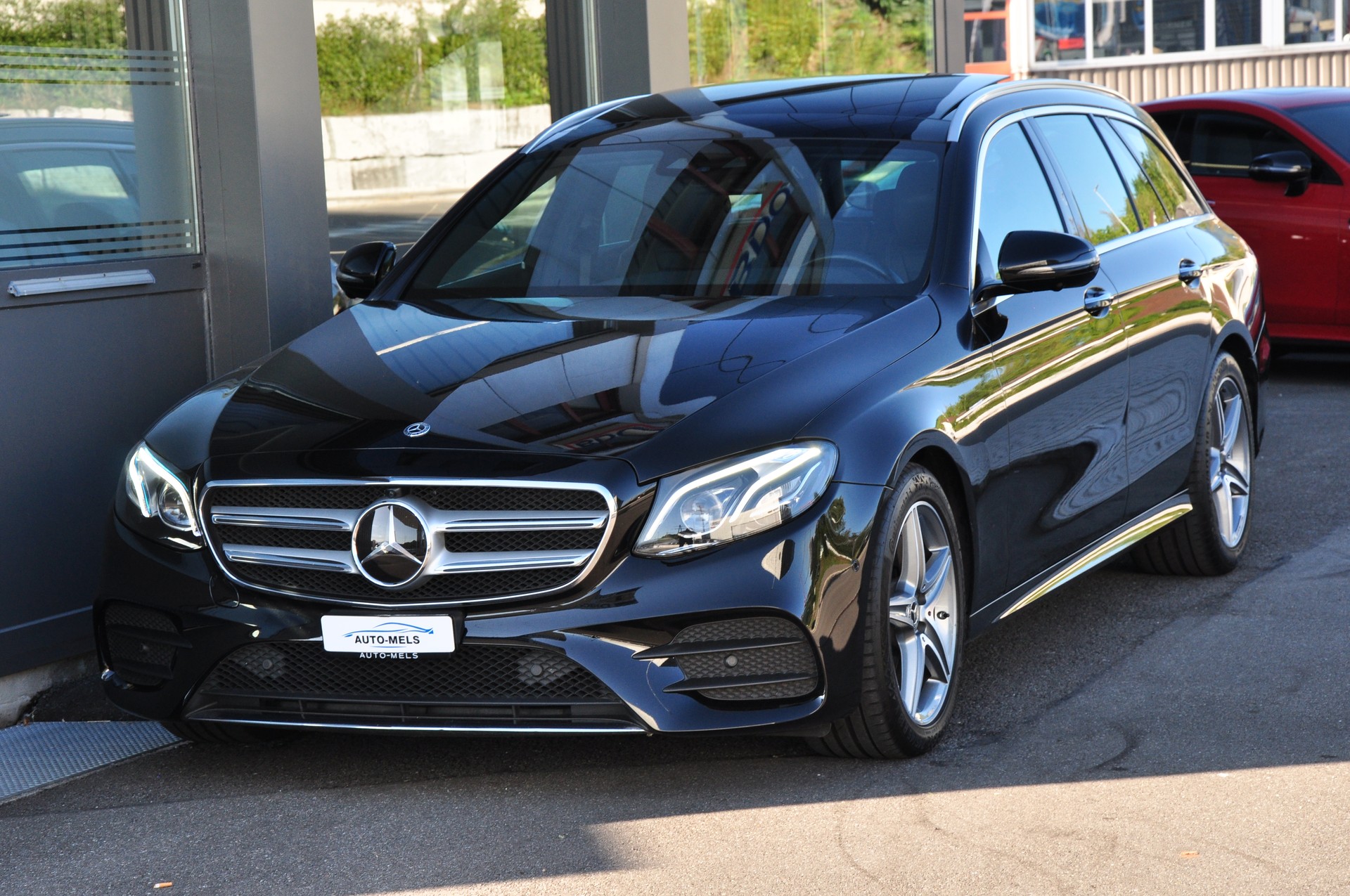 MERCEDES-BENZ E 220 d Swiss Star AMG Line 4Matic 9G-Tronic-image-3