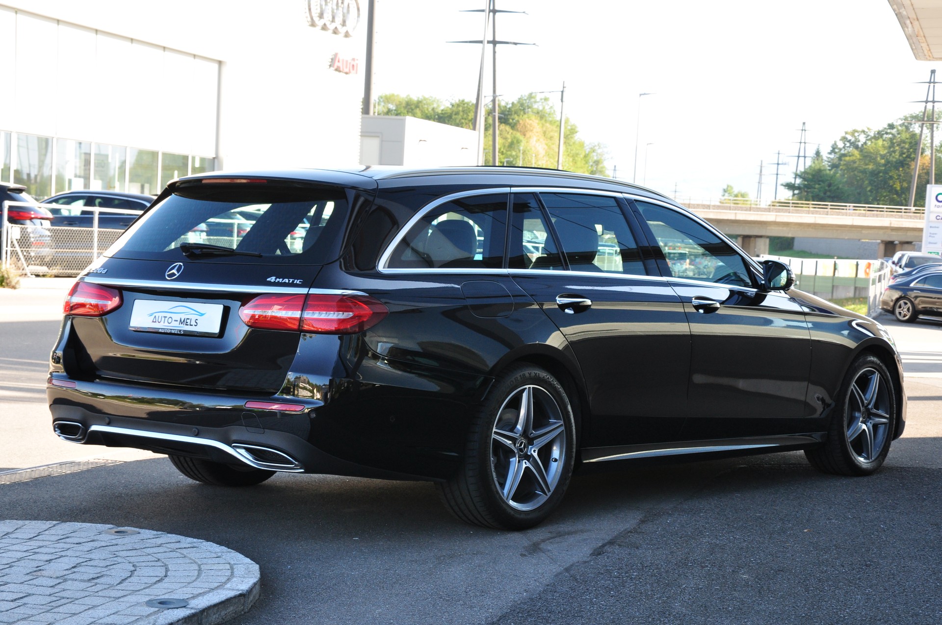 MERCEDES-BENZ E 220 d Swiss Star AMG Line 4Matic 9G-Tronic-image-7