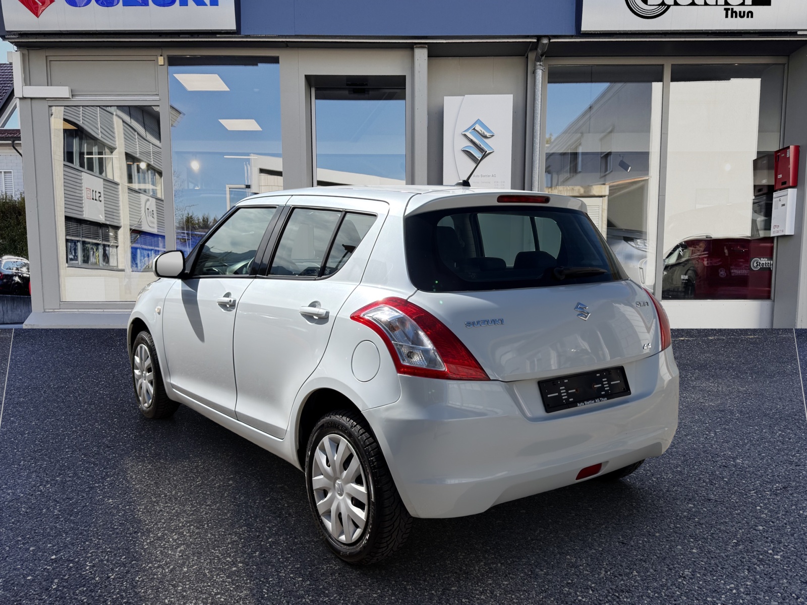 SUZUKI Swift 1.2i 16V GL 4x4-showroom-element-3