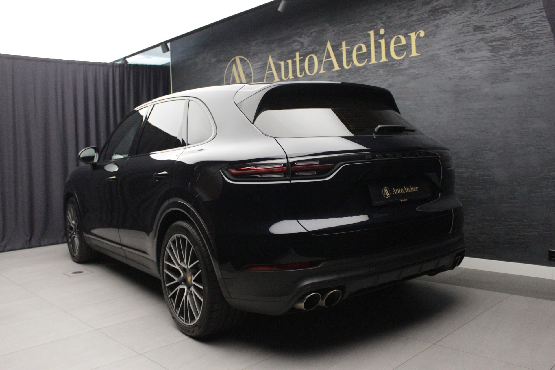 PORSCHE Cayenne S-image-17