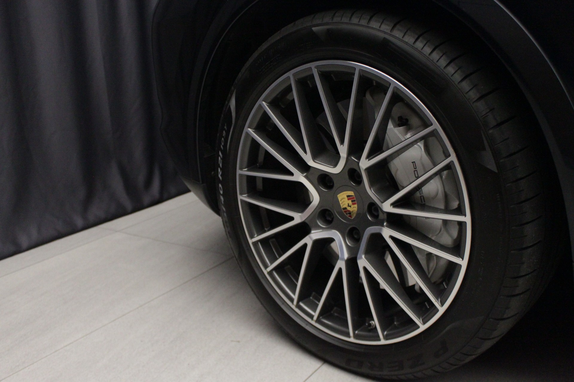PORSCHE Cayenne S-image-27