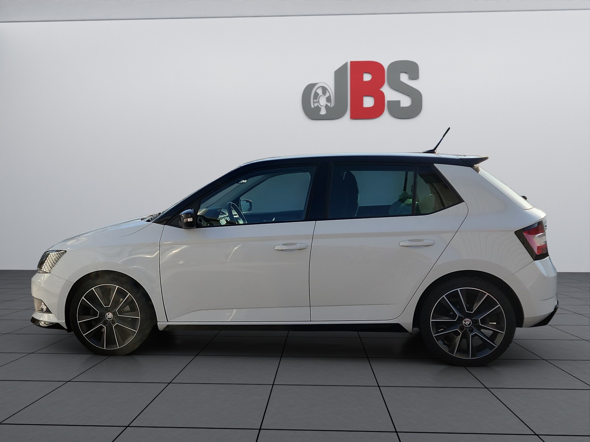 SKODA Fabia 1.4 TSI R5 DSG-image-7