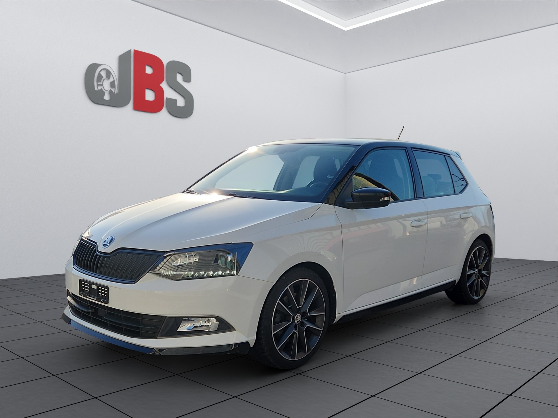 SKODA Fabia 1.4 TSI R5 DSG-image-0