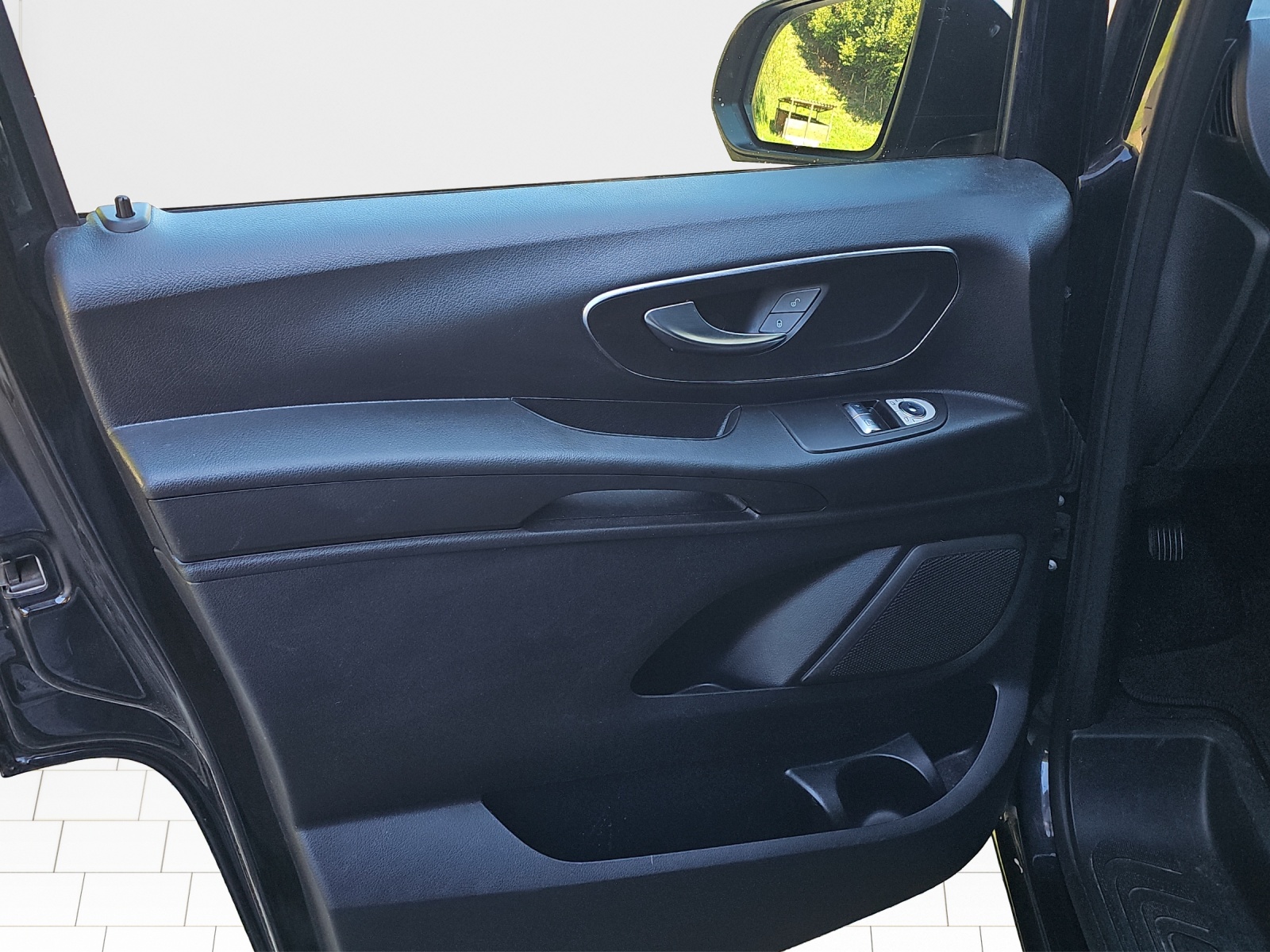 MERCEDES-BENZ Vito 116 CDI Select Tourer 4Matic 9G-Tronic-image-12