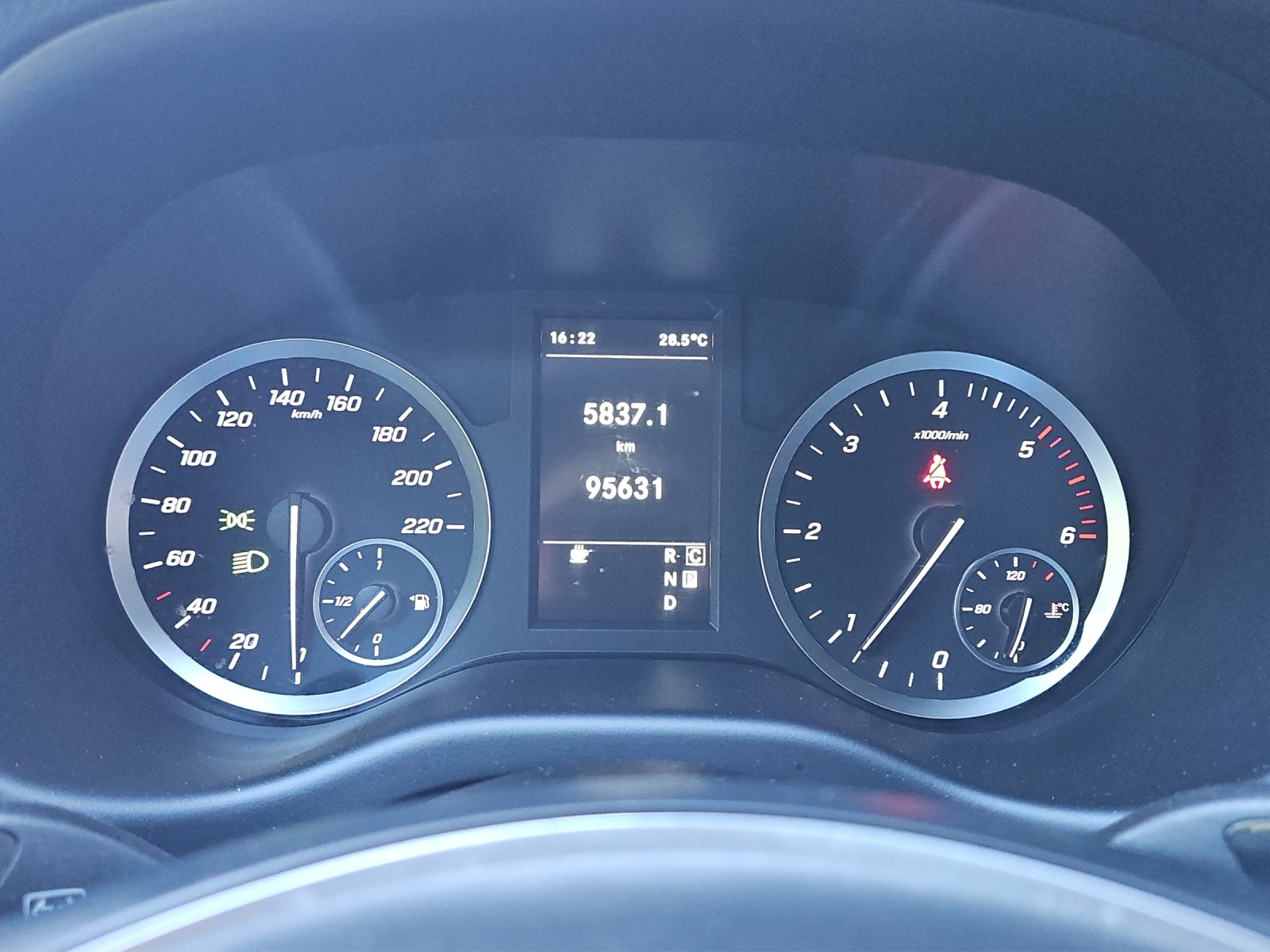 MERCEDES-BENZ Vito 116 CDI Select Tourer 4Matic 9G-Tronic 9-Plätzer-image-11