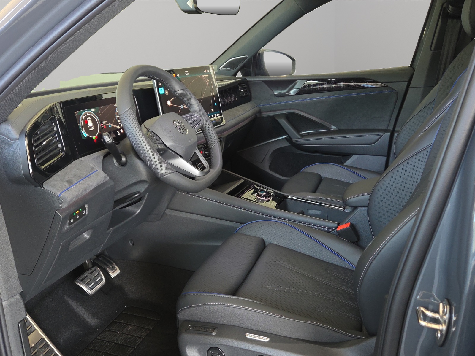 VW Tiguan 2.0 TSI DSG R-Line Plus 4Motion-image-5
