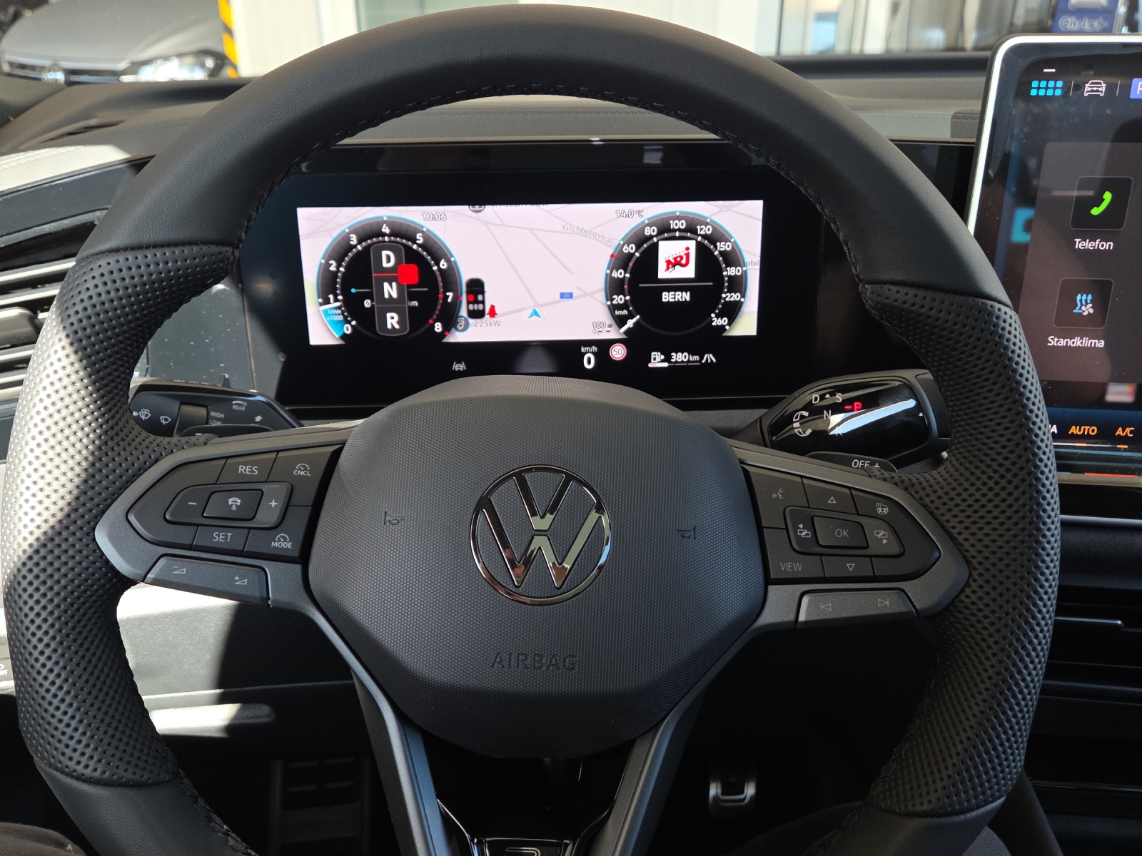 VW Tiguan 2.0 TSI DSG R-Line Plus 4Motion-image-11
