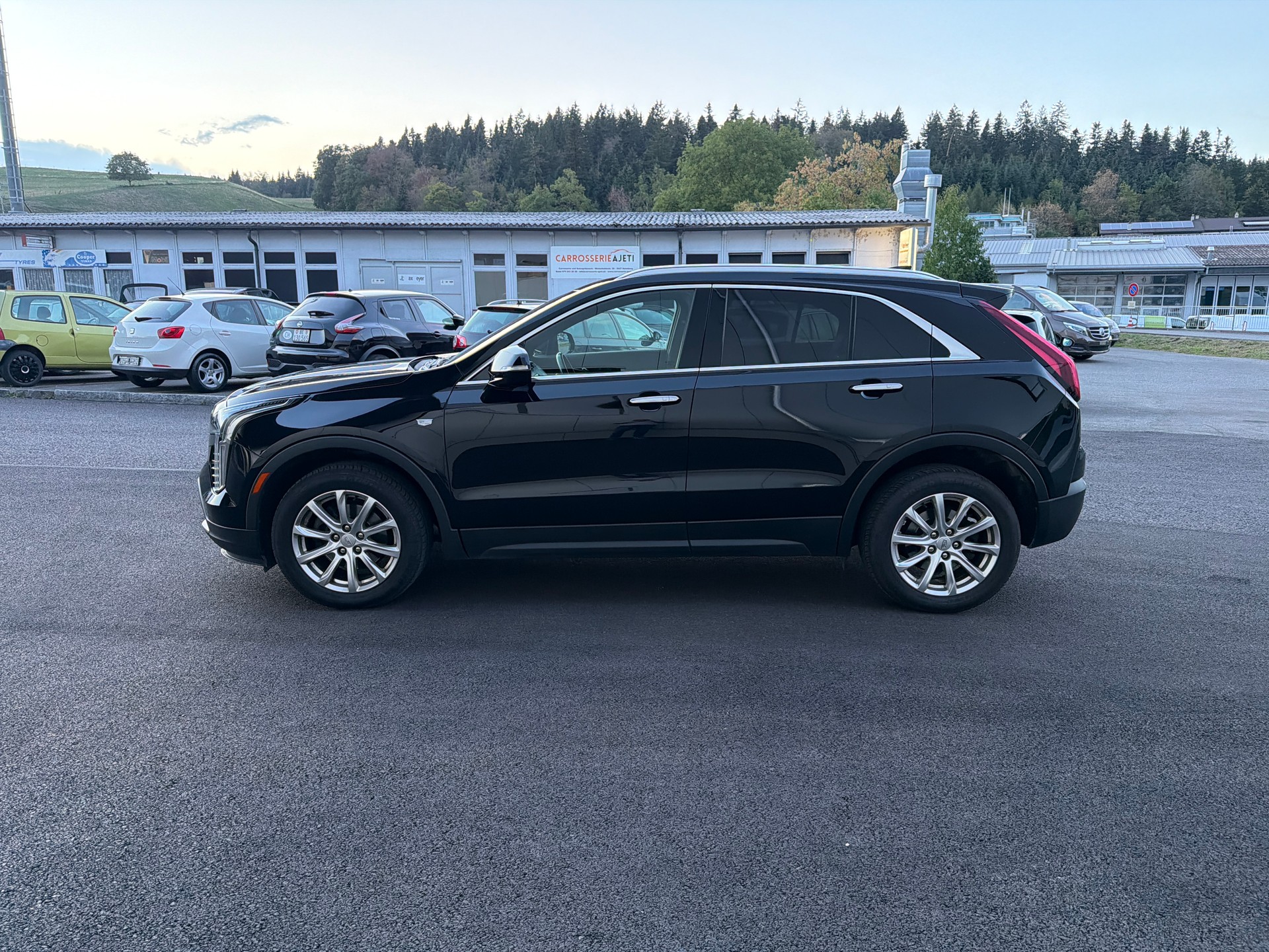 CADILLAC XT4 350T 2.0 Luxury AWD Automat-image-1