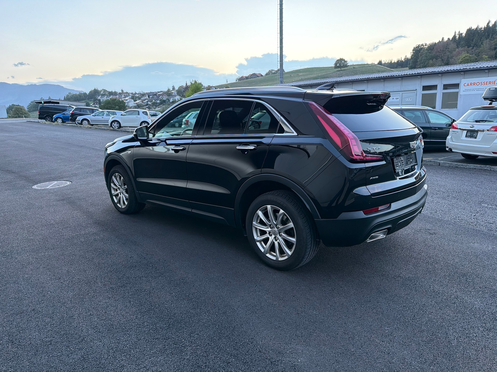 CADILLAC XT4 350T 2.0 Luxury AWD Automat-image-2