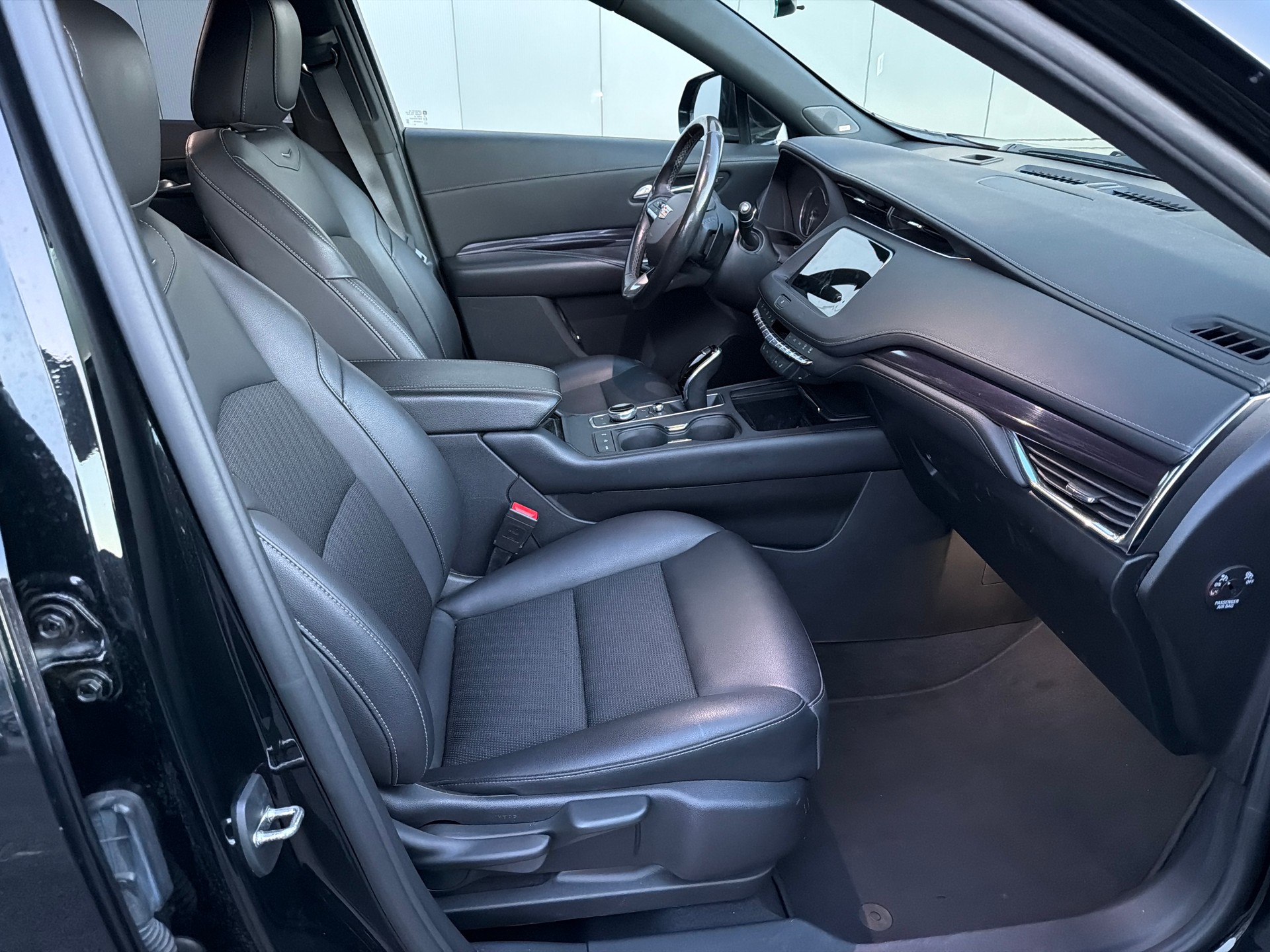 CADILLAC XT4 350T 2.0 Luxury AWD Automat-image-8