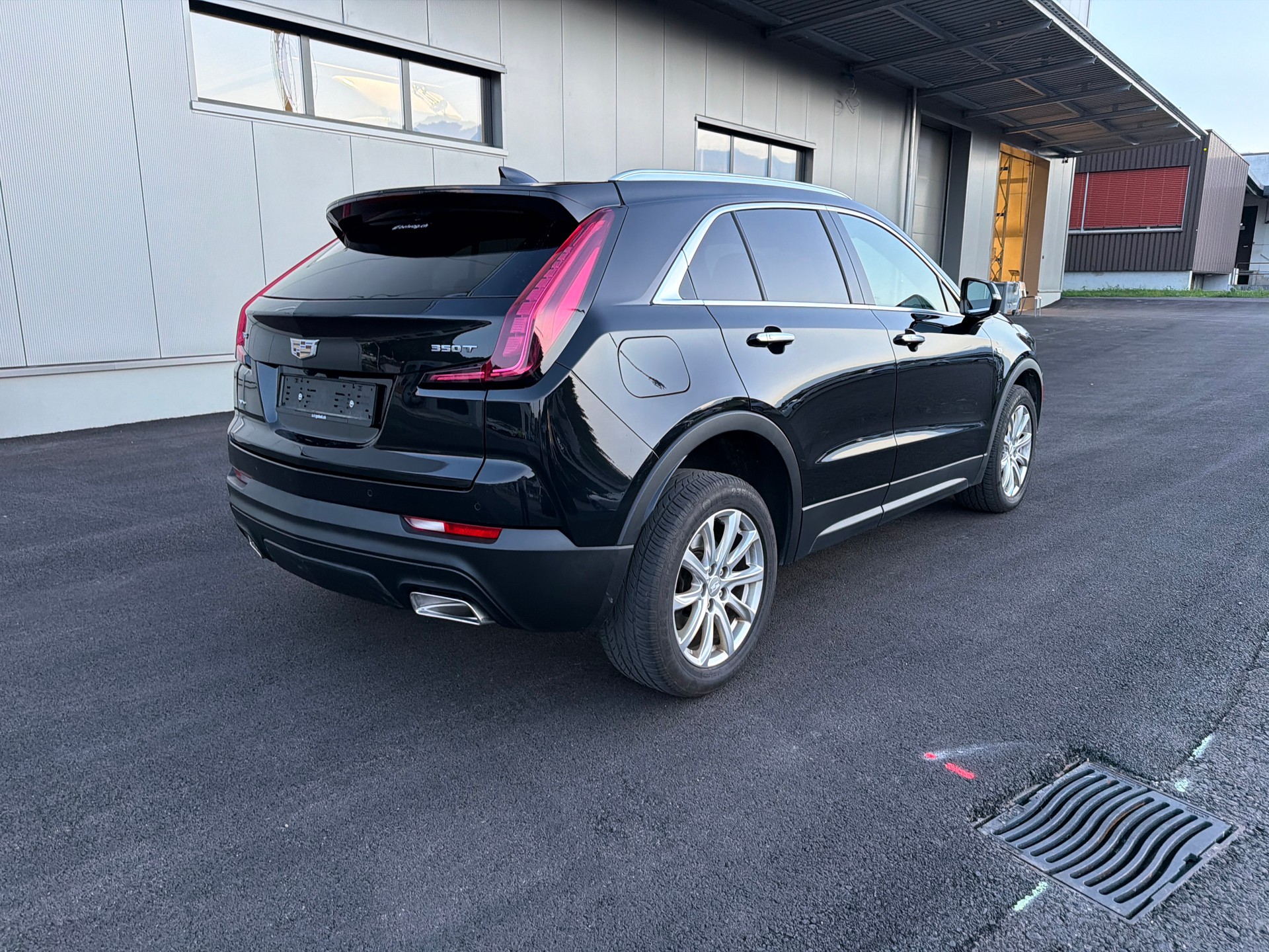 CADILLAC XT4 350T 2.0 Luxury AWD Automat-image-4