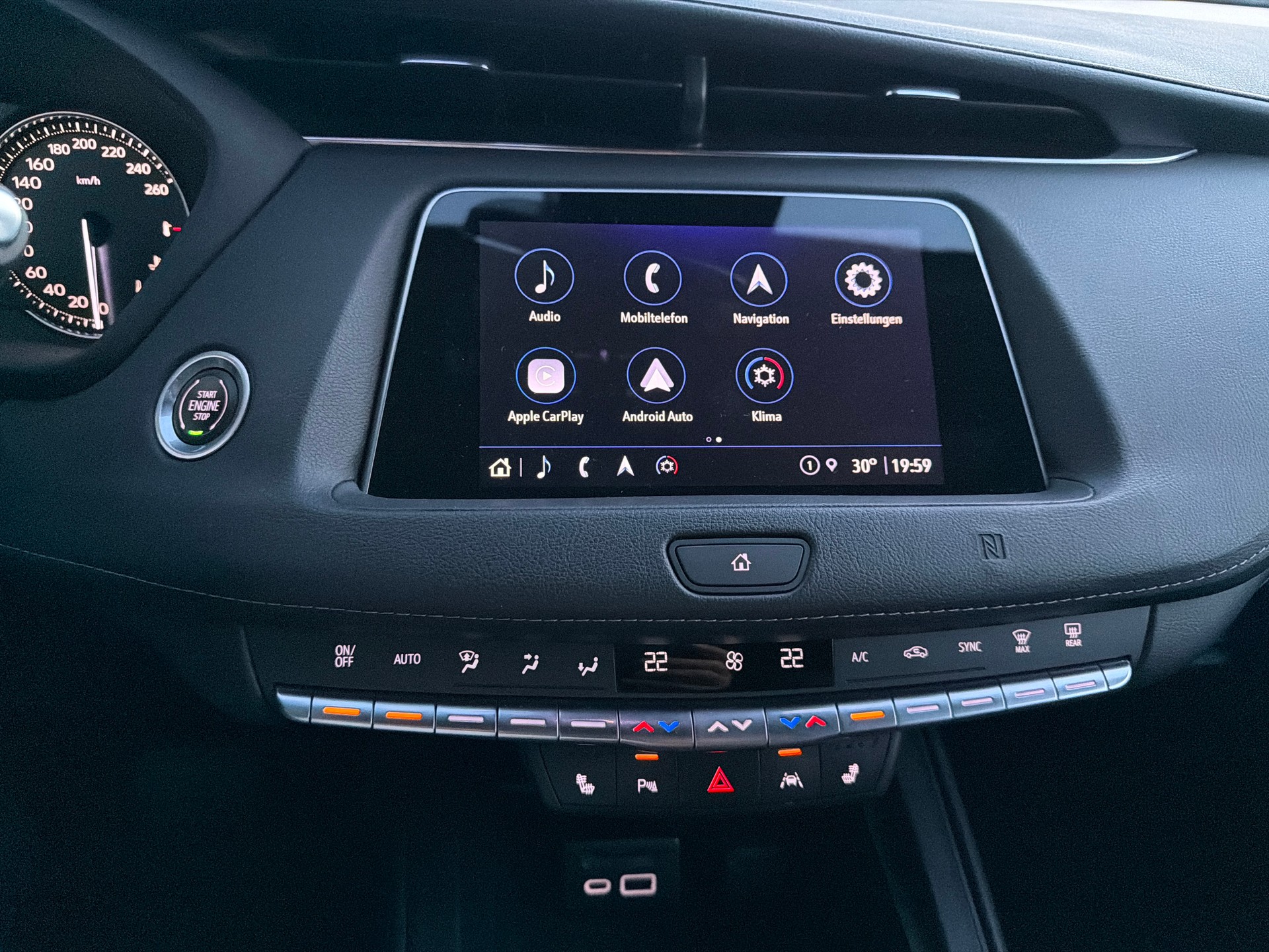 CADILLAC XT4 350T 2.0 Luxury AWD Automat-image-13