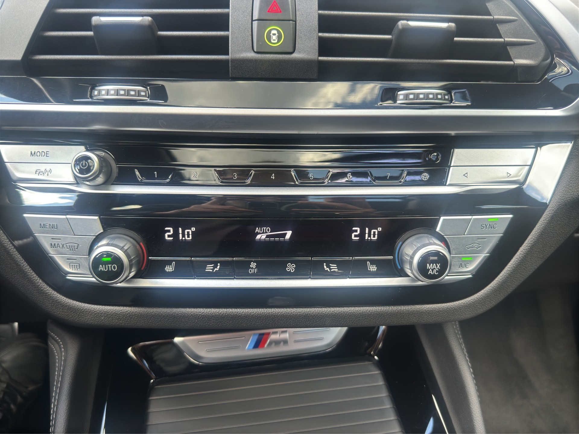 BMW X4 M40i 4x4 (CH) AHK-image-22