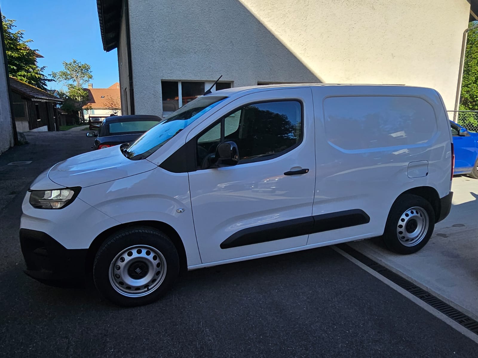 FIAT Doblo 1.5 BlueHDi L1 AUTOM HAGEL GRELE. SCHEIBE WURDE SCHON ERZETSEN-image-5