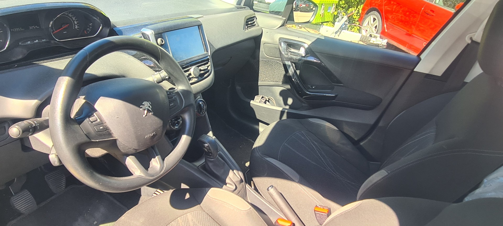 PEUGEOT 208 1.4 VTI Active-image-8