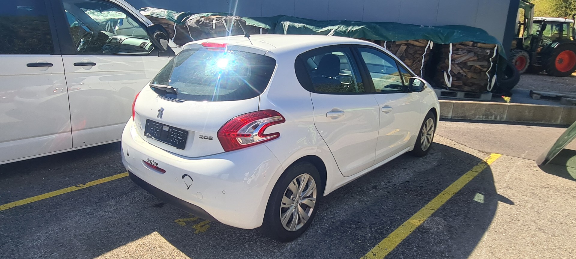 PEUGEOT 208 1.4 VTI Active-image-5