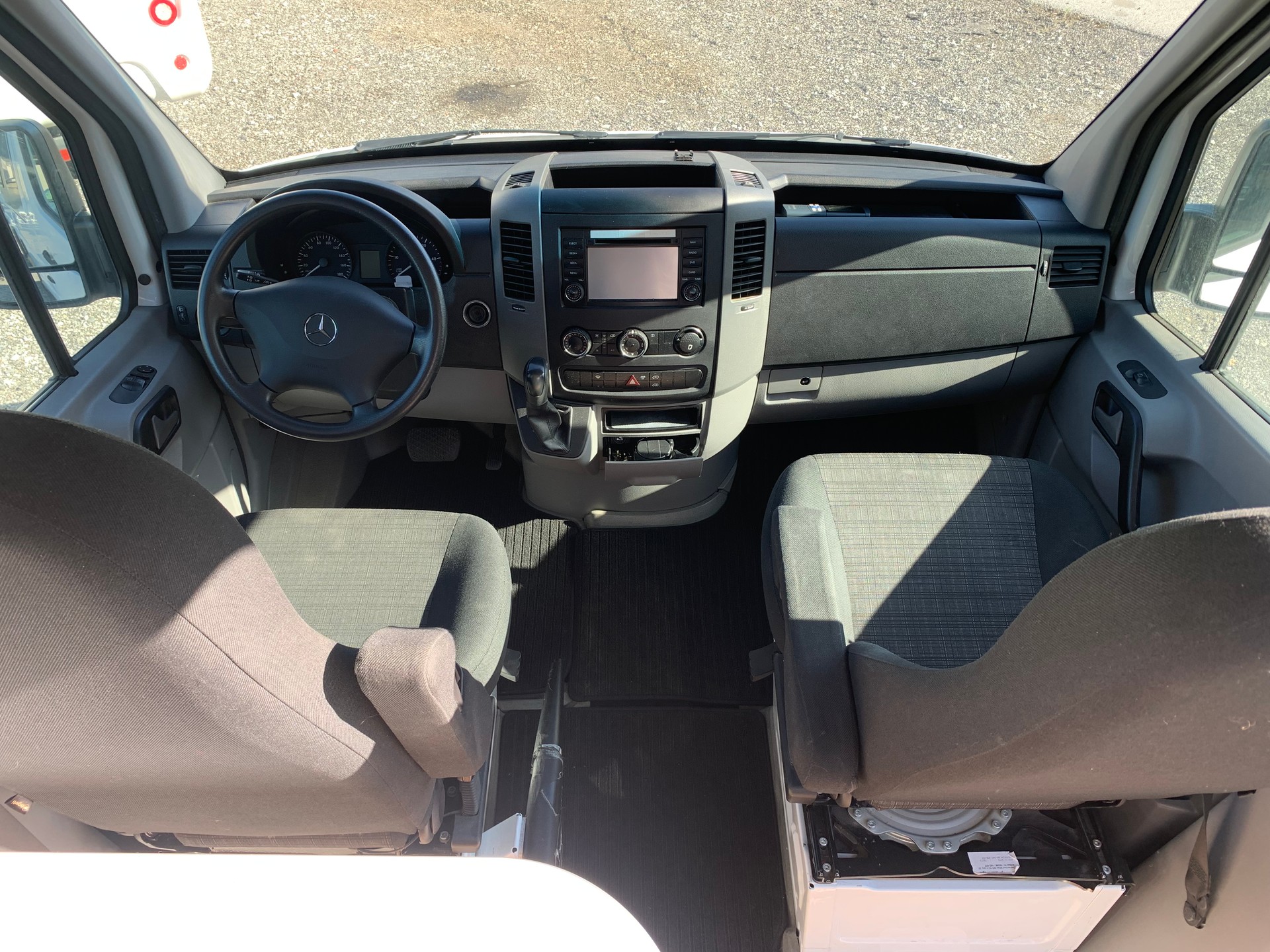 MERCEDES-BENZ Sprinter-image-10