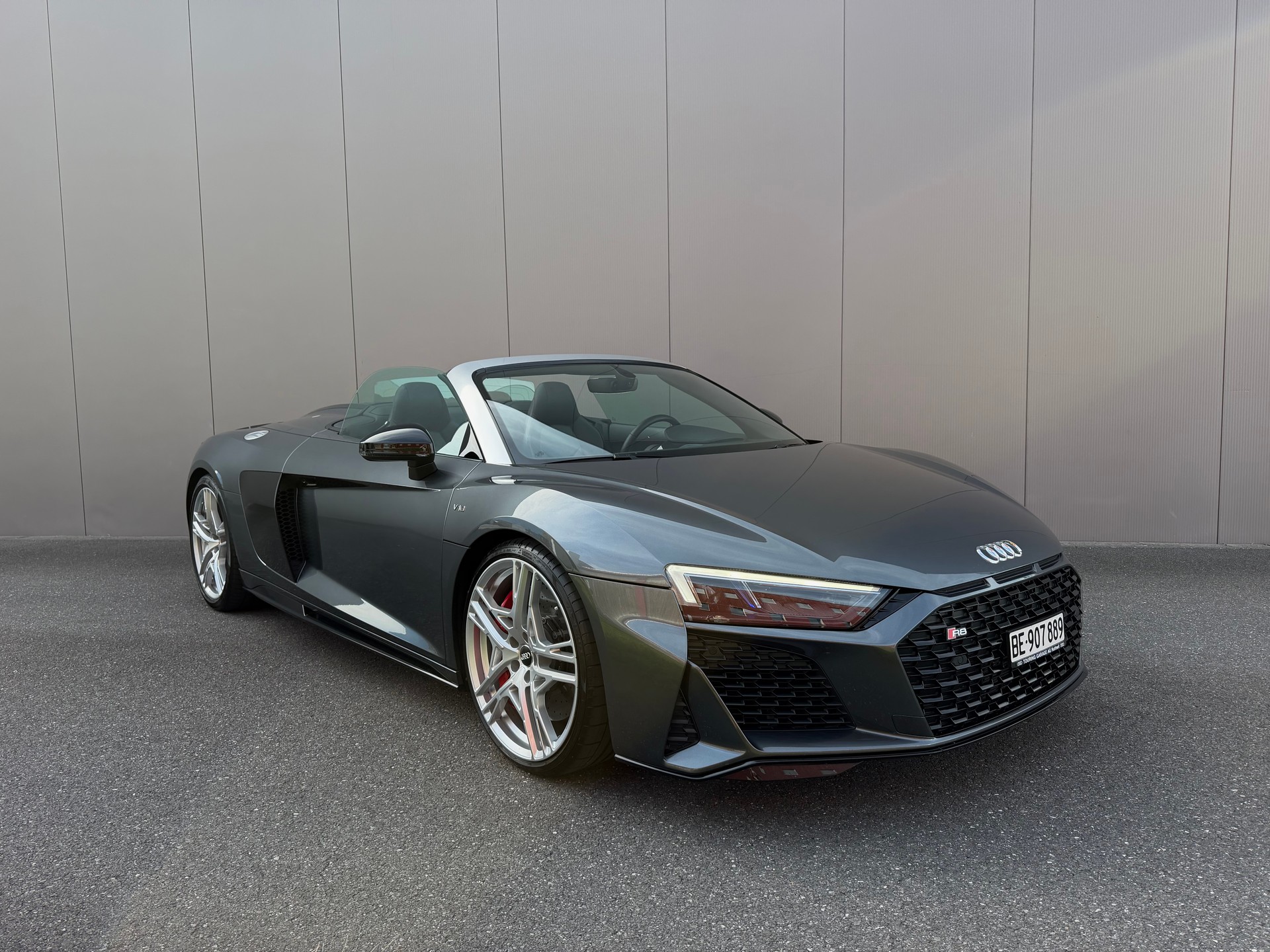 AUDI 5.2 FSI V10 performance quattro S-Tronic-image-5