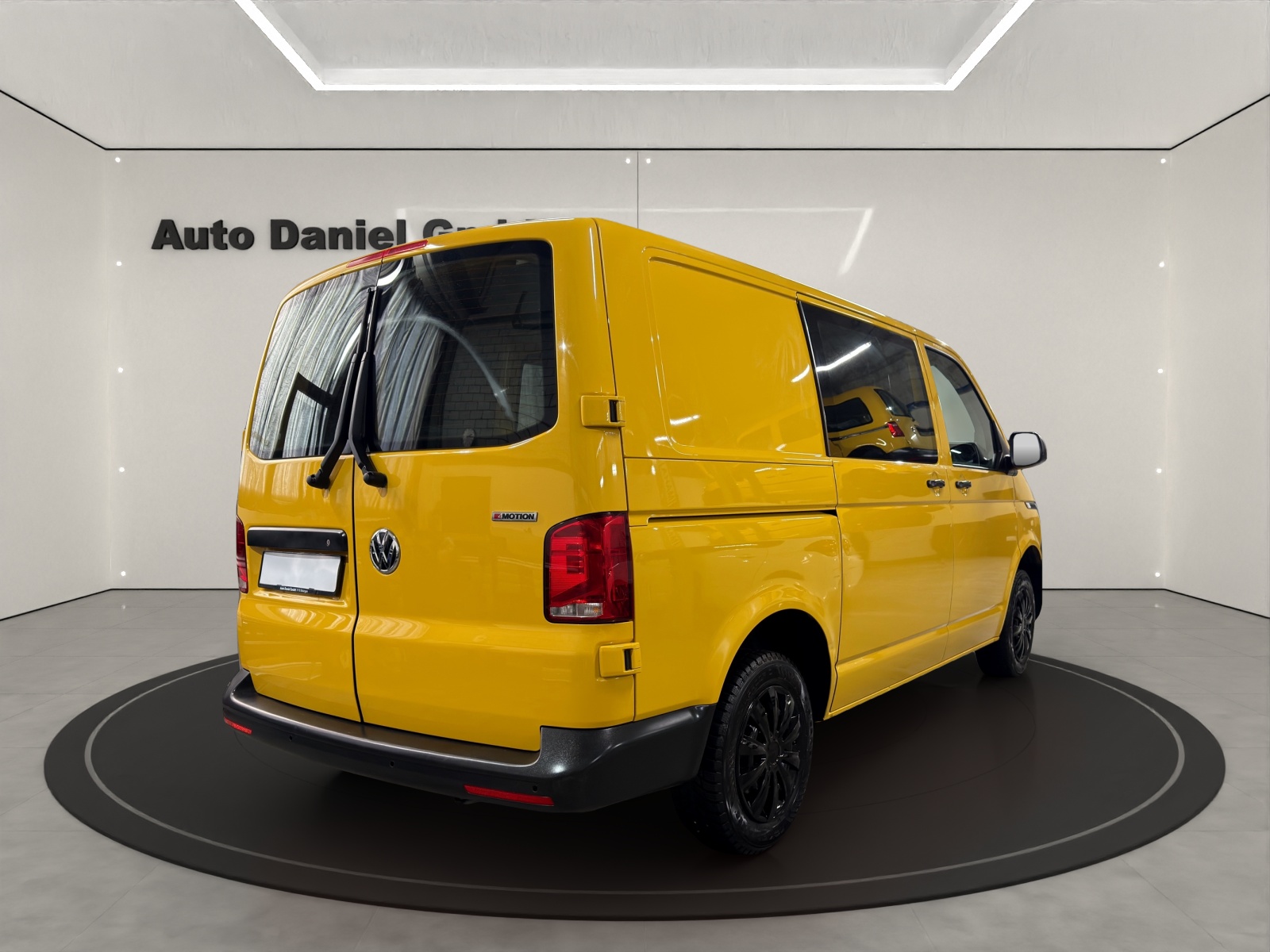 VW T6.1 2.0 TDI 4Motion DSG-image-4
