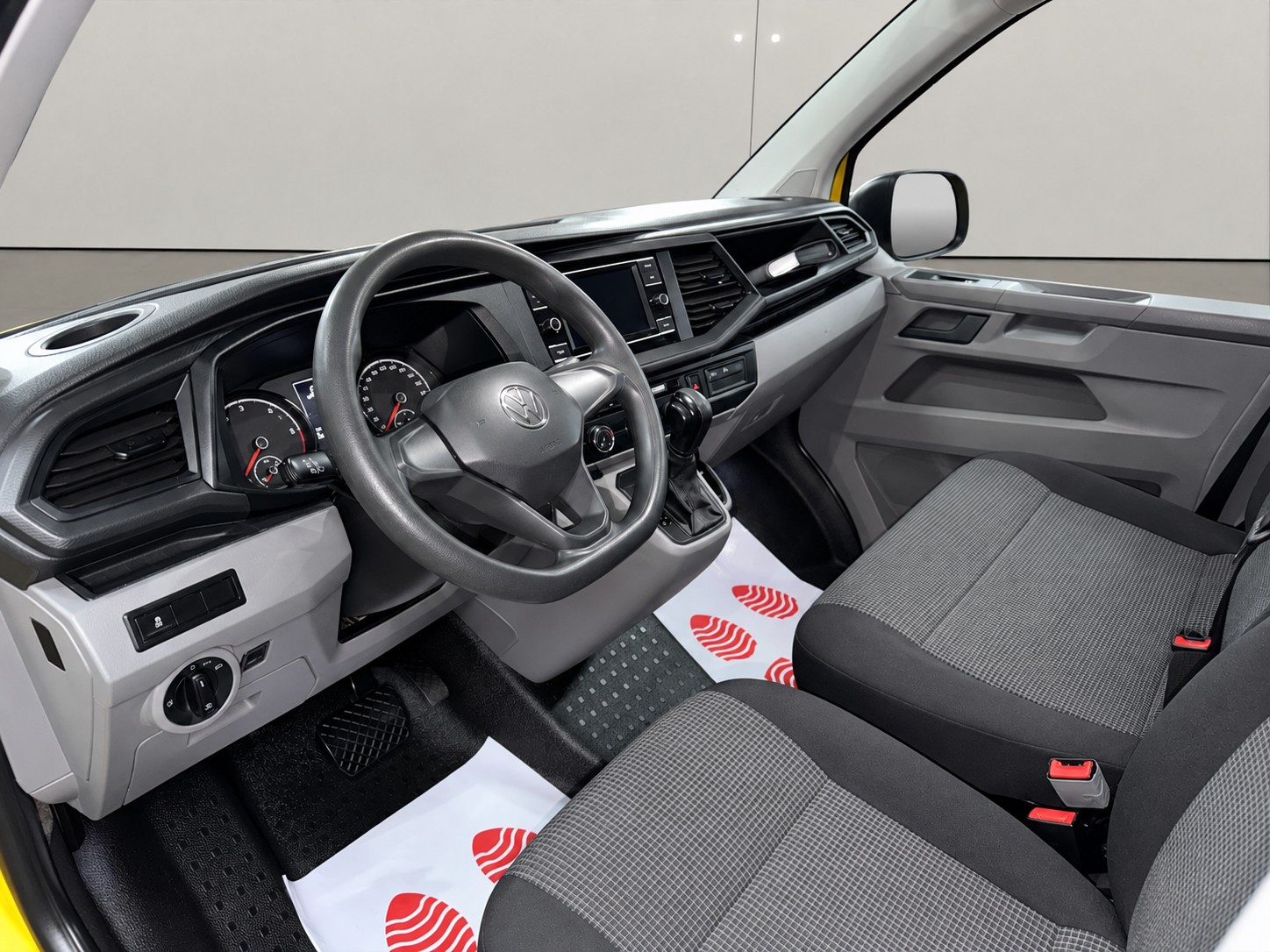 VW T6.1 2.0 TDI 4Motion DSG-image-9