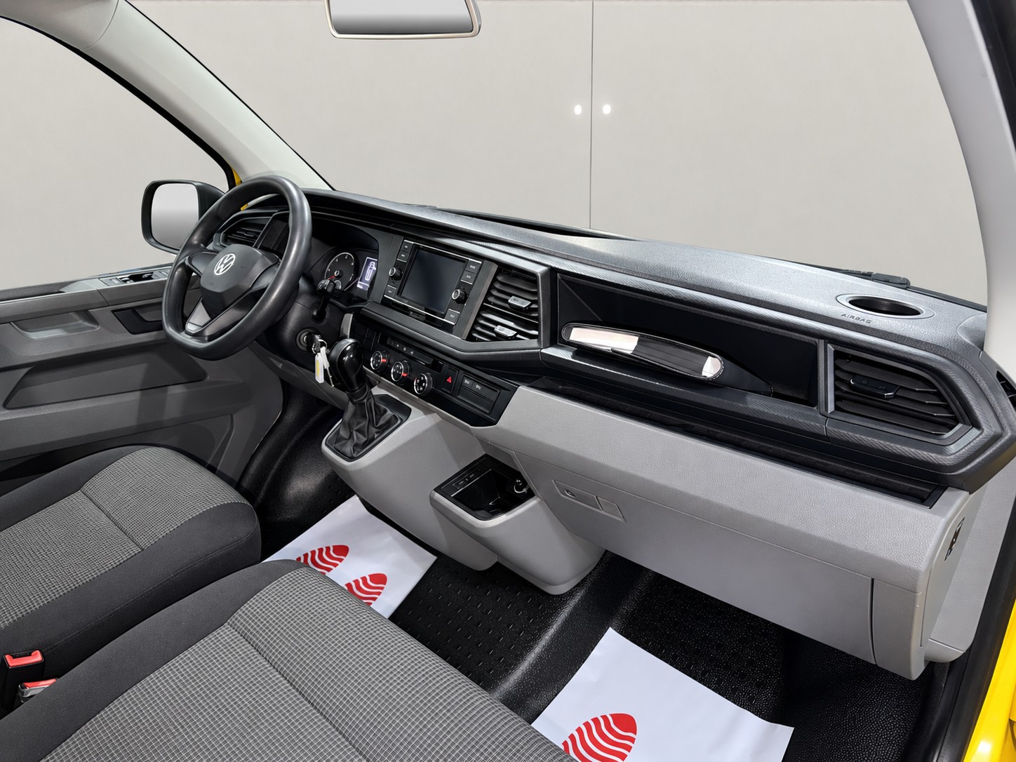 VW T6.1 2.0 TDI 4Motion DSG-image-10
