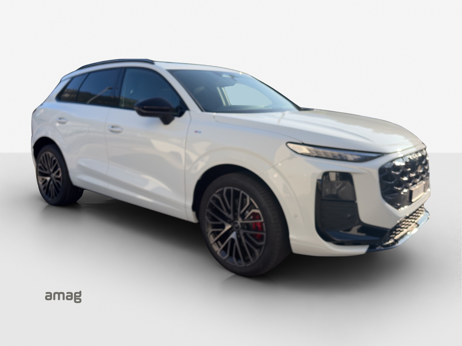AUDI Q3 SUV TFSI quattro 195 kW S tronic-image-5
