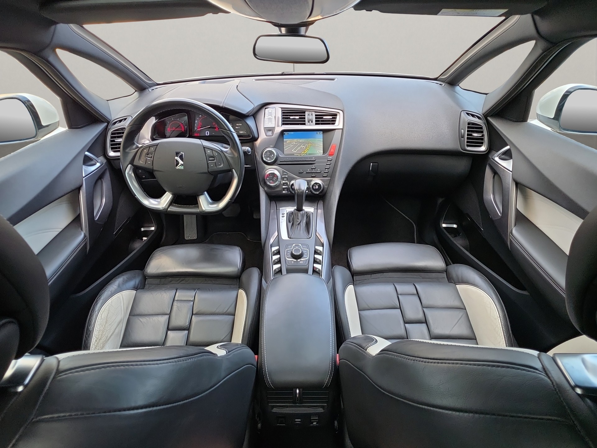 DS AUTOMOBILES DS5 2.0 e-HDi Sport Chic Automatic-image-13