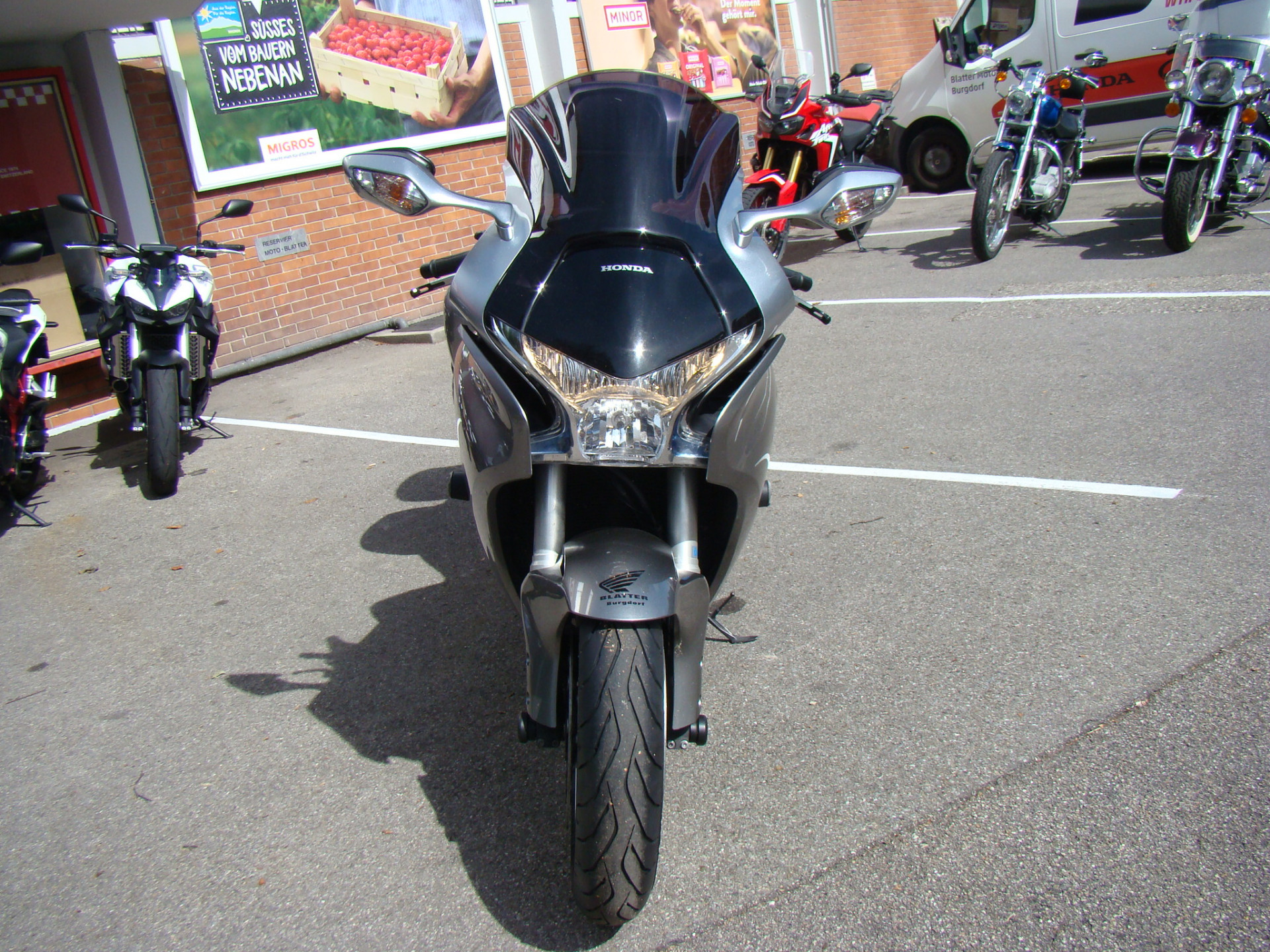 HONDA VFR 1200 FA-showroom-element-1