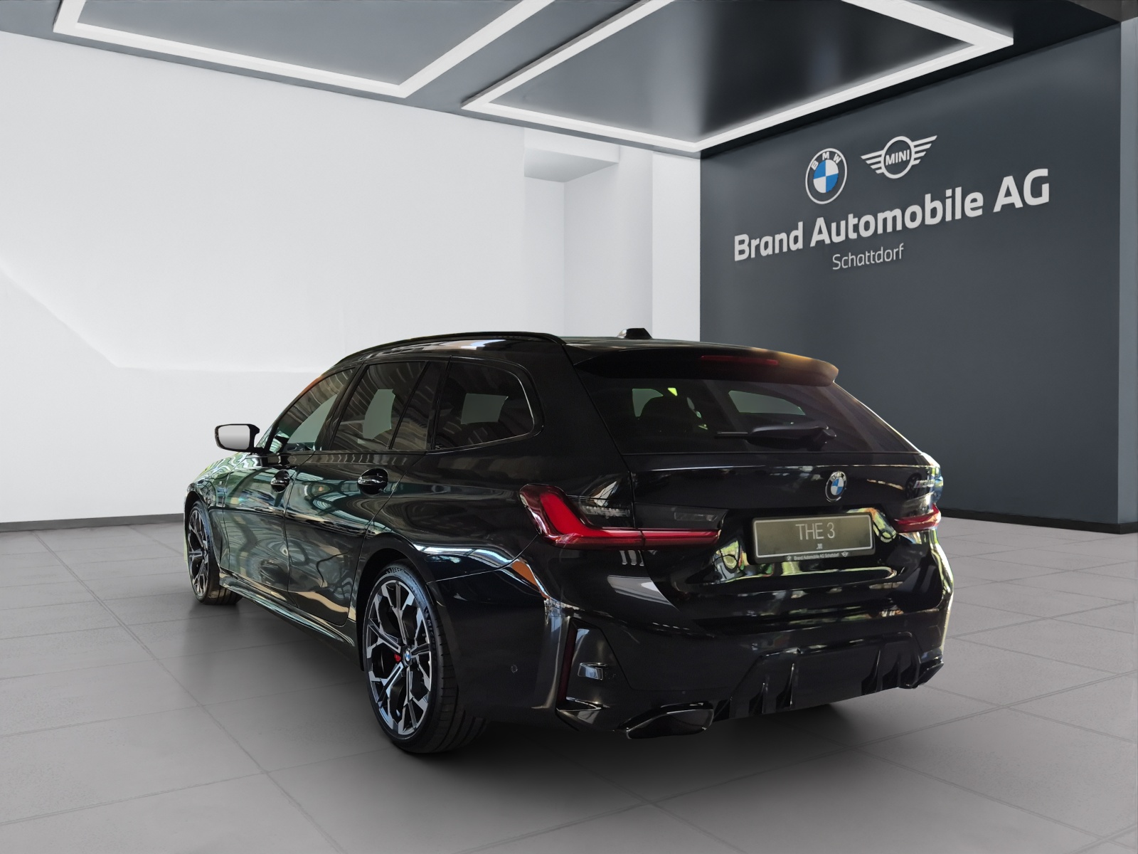 BMW M340i xDrive Touring-image-2