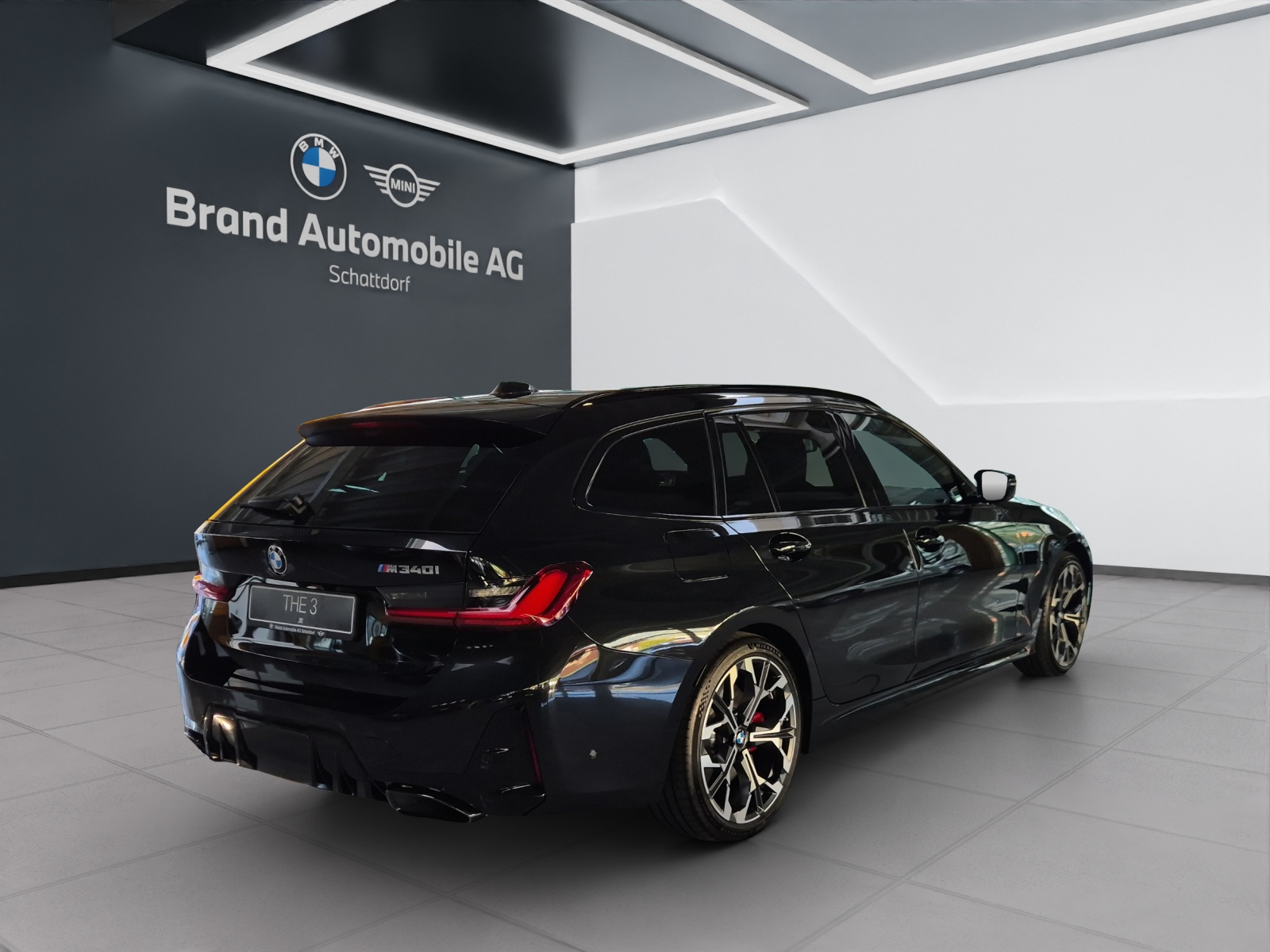 BMW M340i xDrive Touring-image-4
