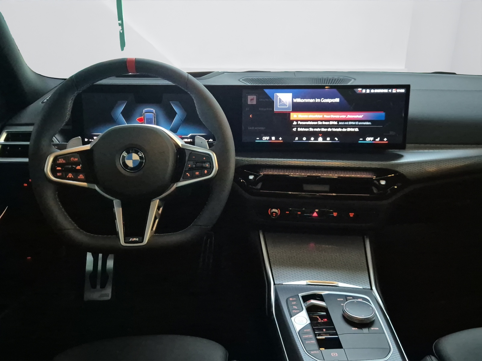 BMW M340i xDrive Touring-image-15