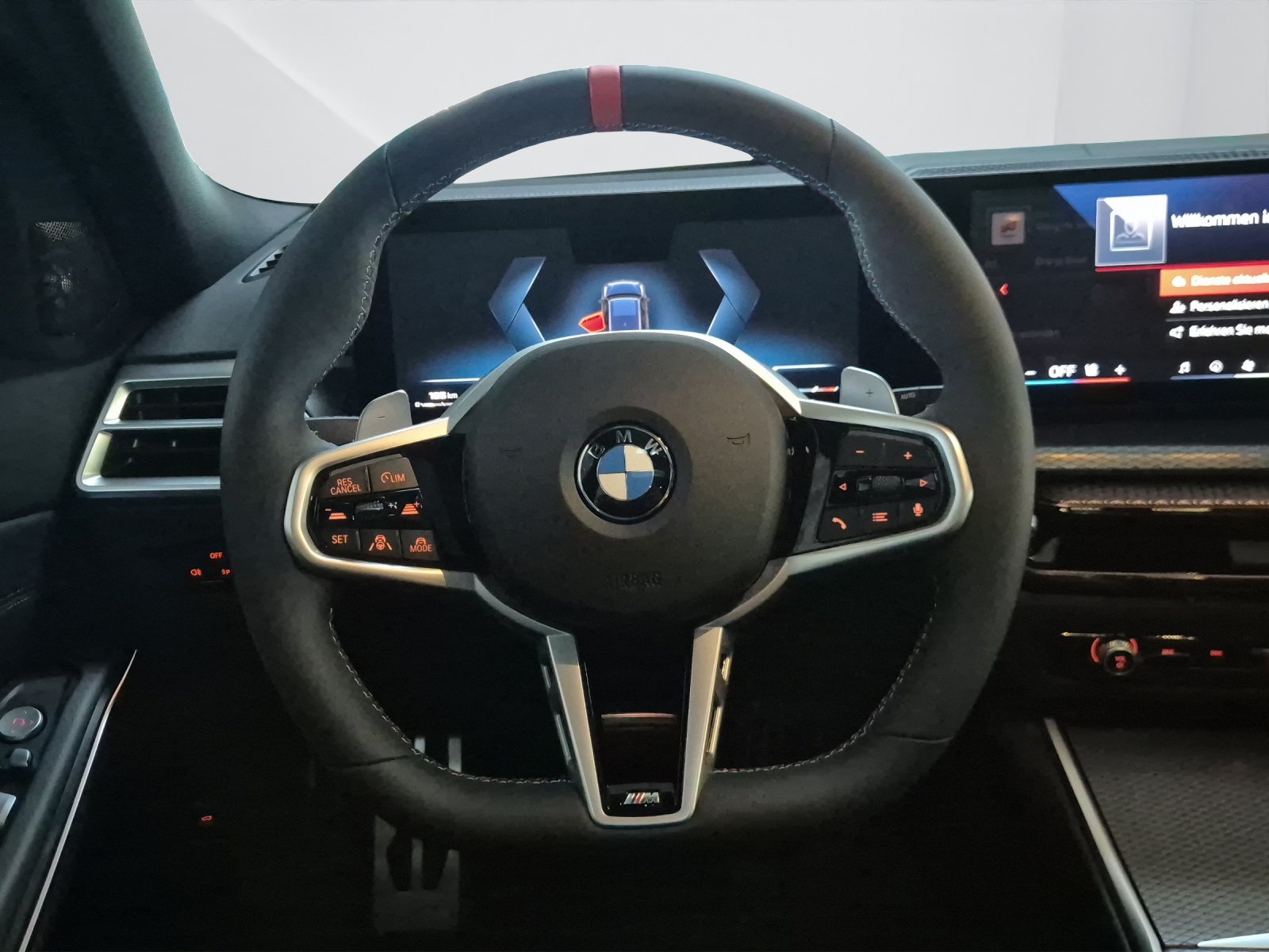 BMW M340i xDrive Touring-image-16