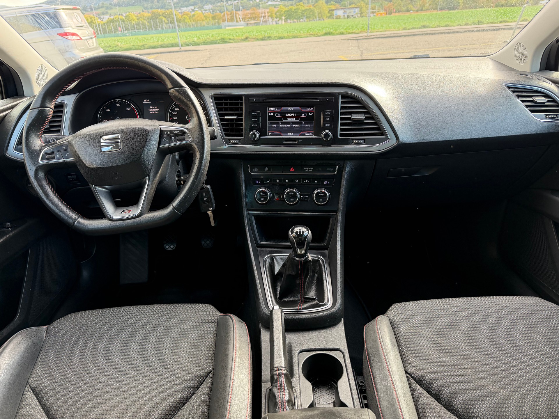 SEAT Leon ST 2.0 TDI FR-image-9