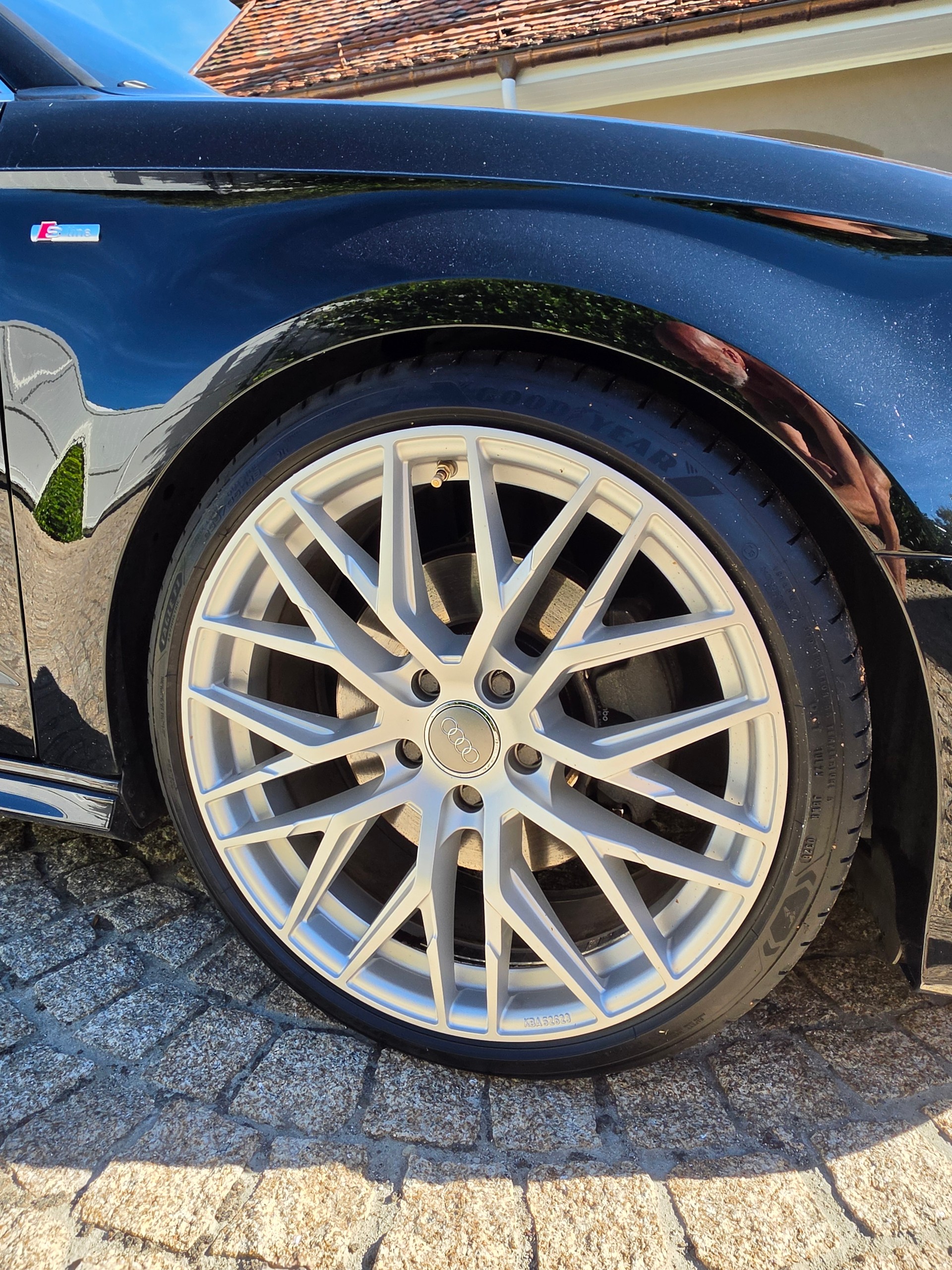AUDI 2.0 40 TFSI Sport qu. S-Tronic-image-4