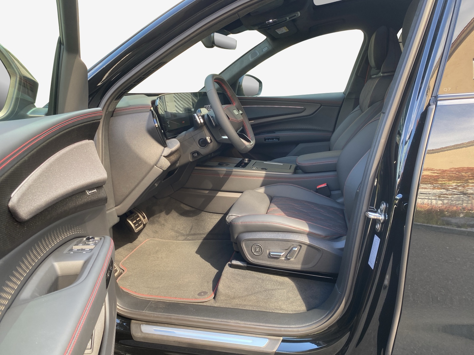 AUDI Q7 SUV TDI quattro 220 kW-image-7