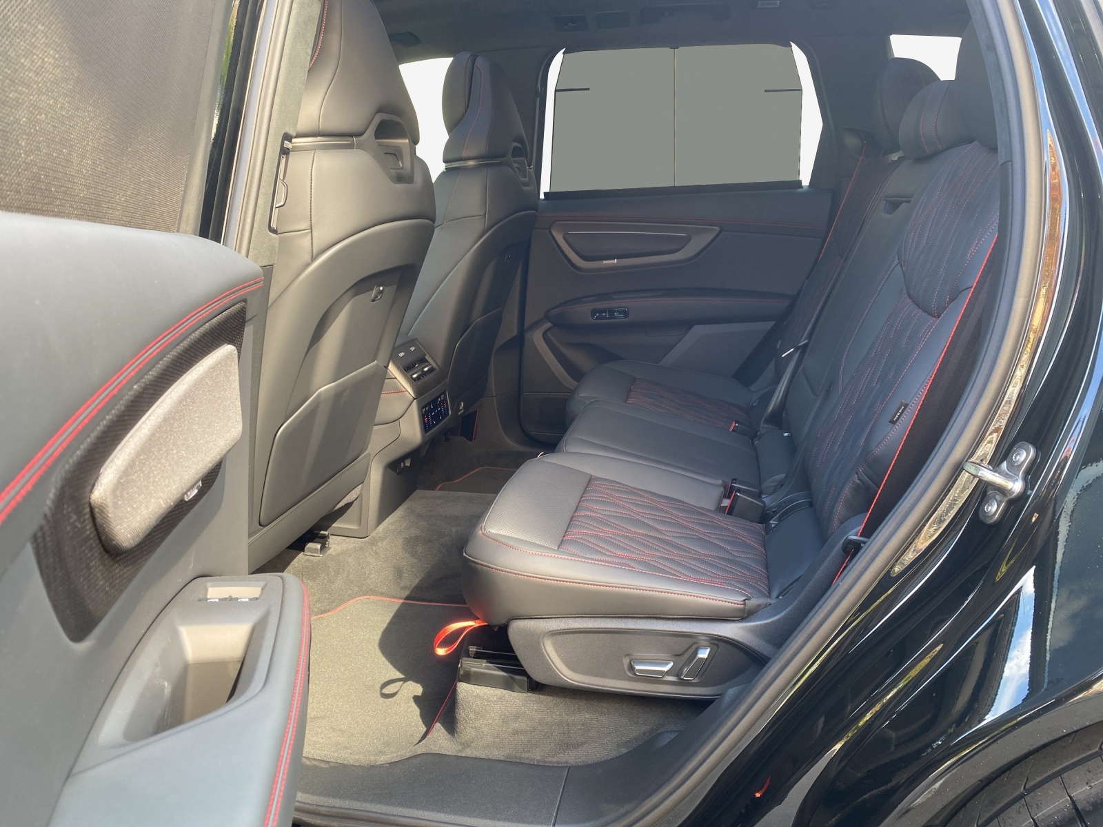 AUDI Q7 SUV TDI quattro 220 kW-image-11