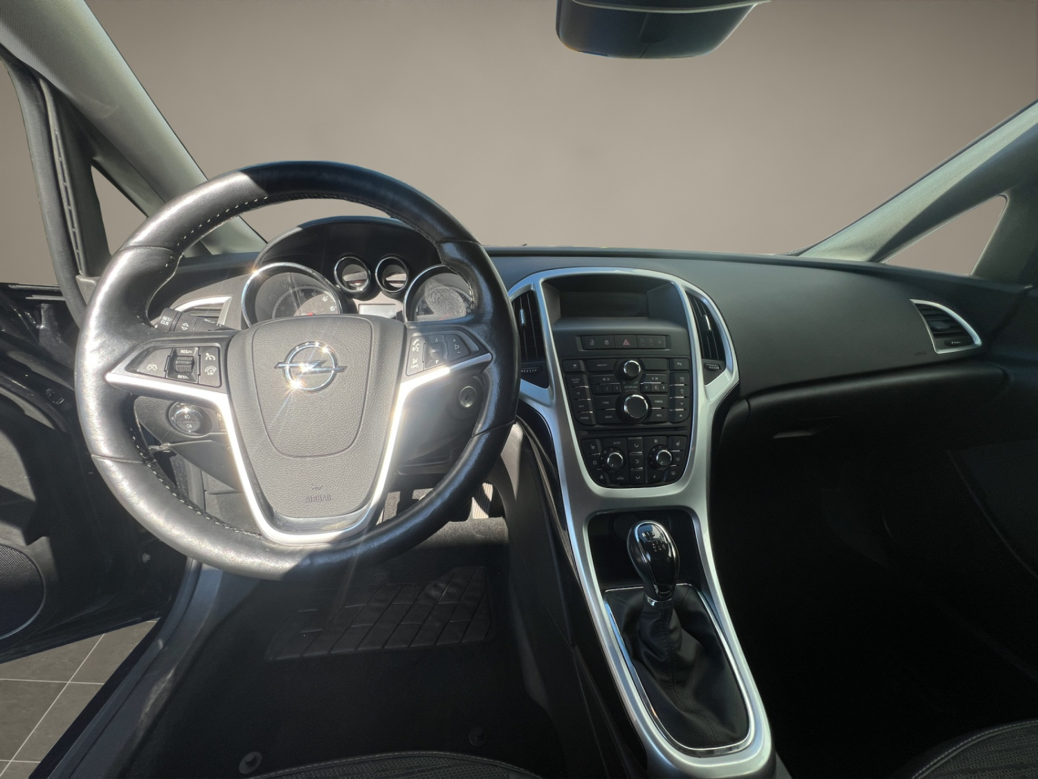 OPEL Astra 1.4 T ecoTEC S/S-image-11