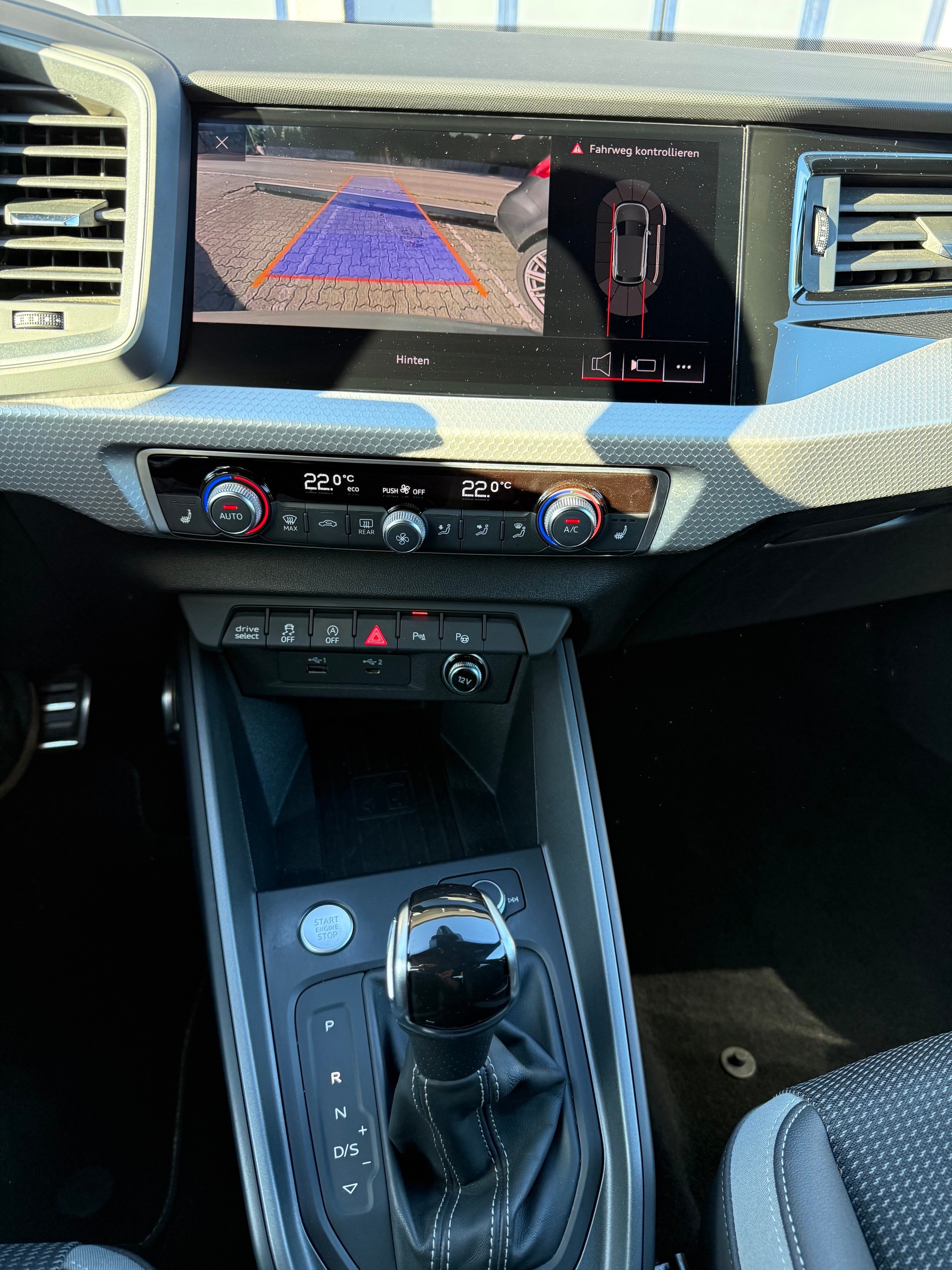 AUDI A1 Sportback 35 TFSI S Line S-tronic-image-9