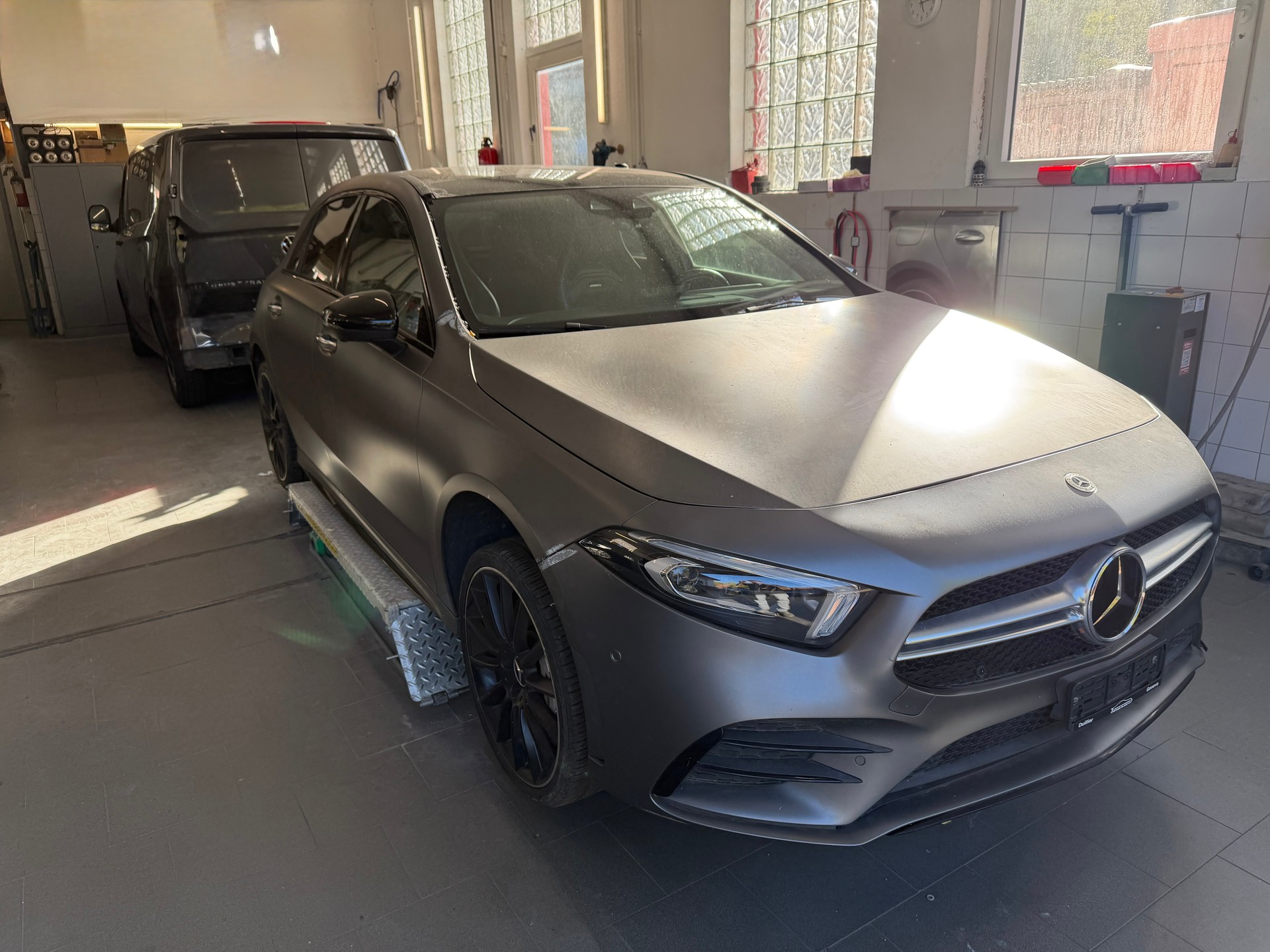 MERCEDES-BENZ A 35 AMG 4Matic Speedshift-image-2