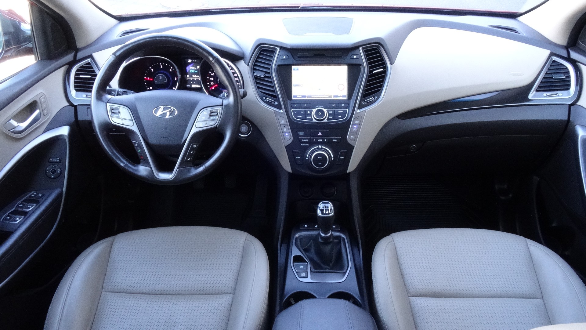 HYUNDAI Santa Fe 2.2 CRDI Premium 4WD-image-16