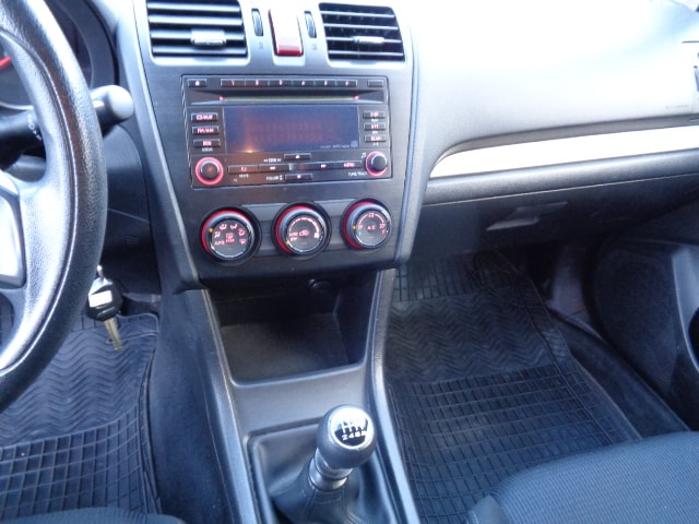 SUBARU XV 2.0D Swiss Three AWD-image-8