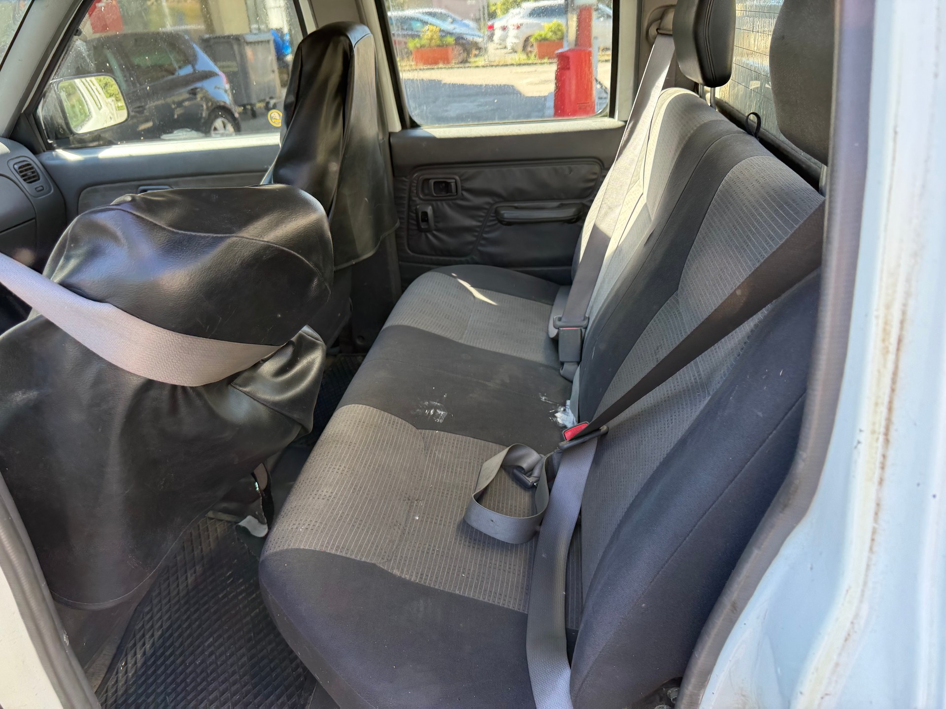NISSAN NP300 4x4 Double Cab-image-8