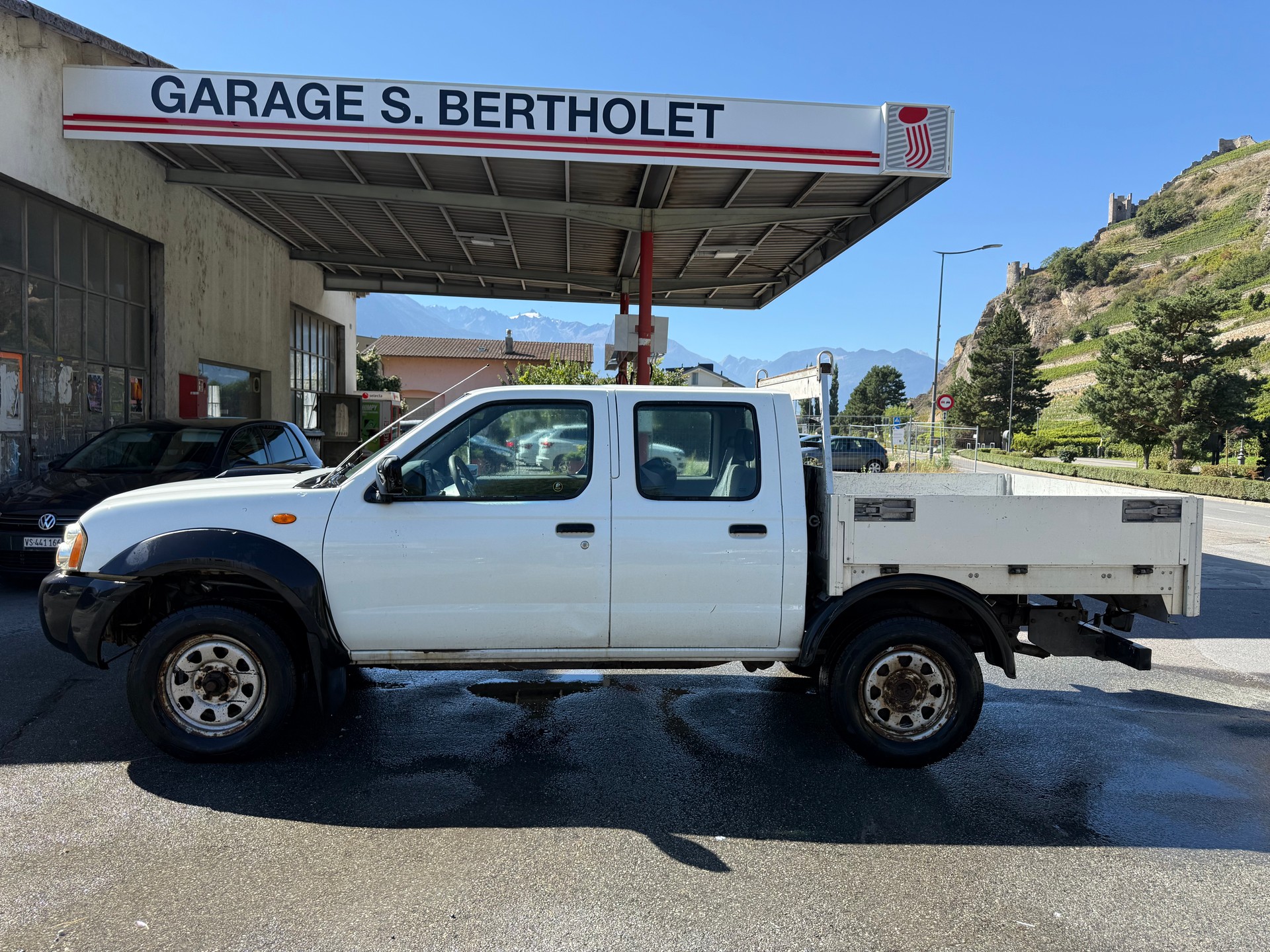 NISSAN NP300 4x4 Double Cab-image-5
